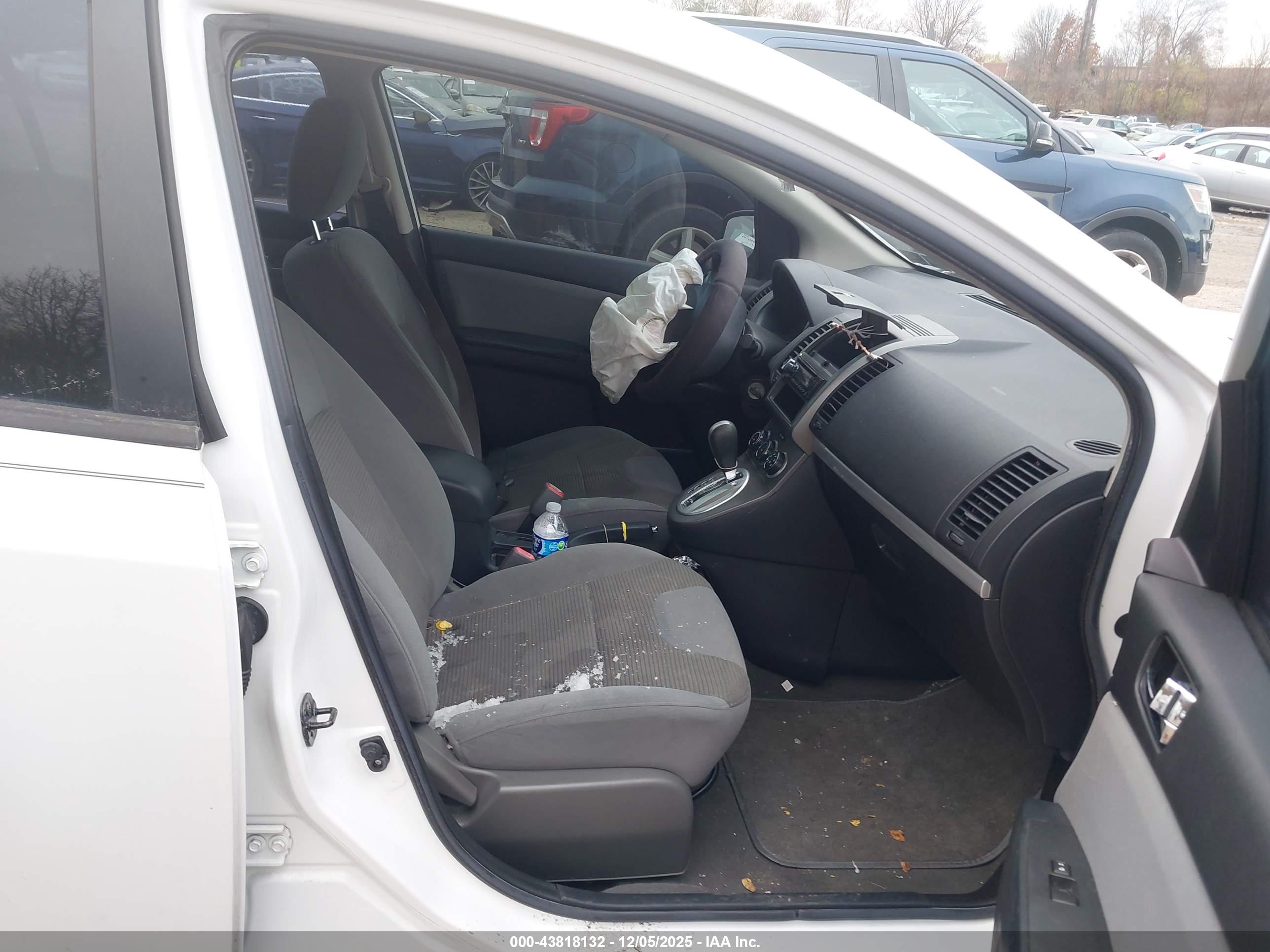 NISSAN SENTRA image 5