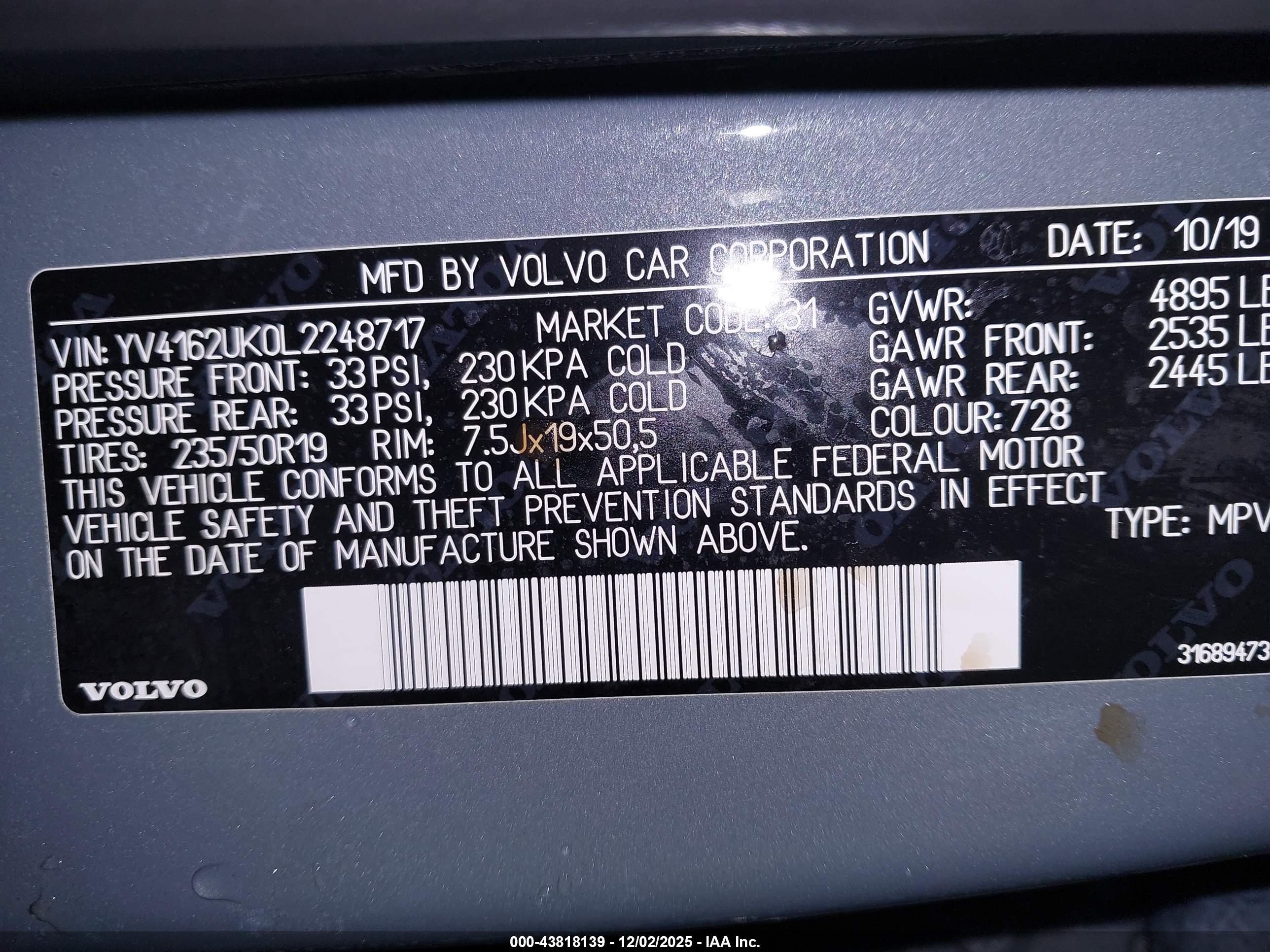 VOLVO XC40 image 9