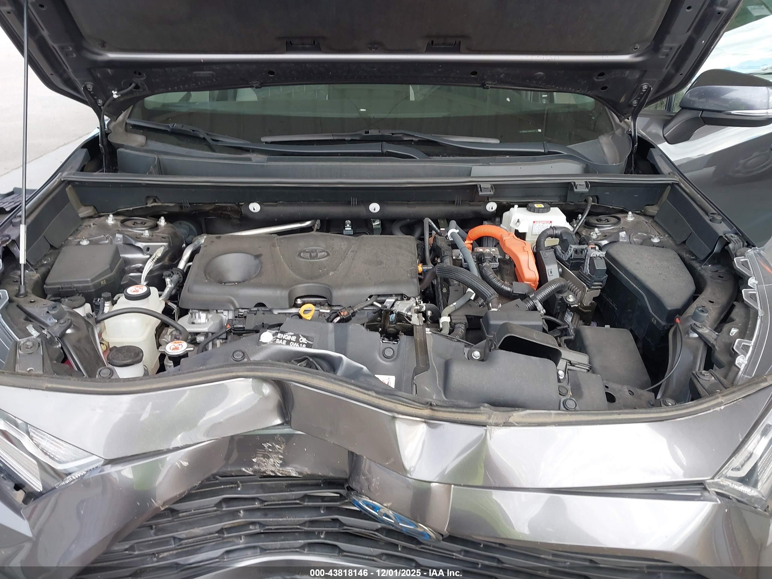 TOYOTA RAV4 image 10