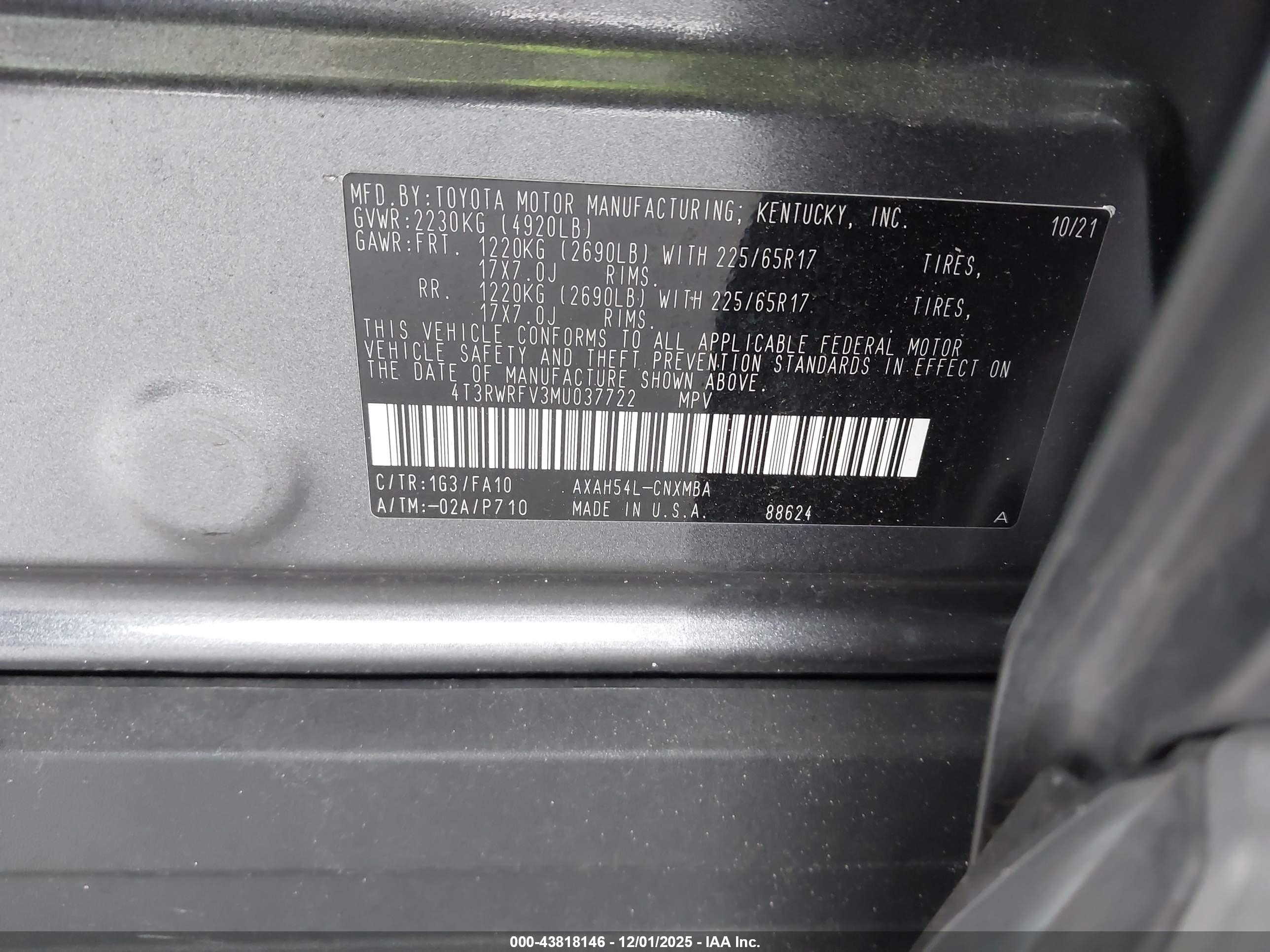 TOYOTA RAV4 image 9