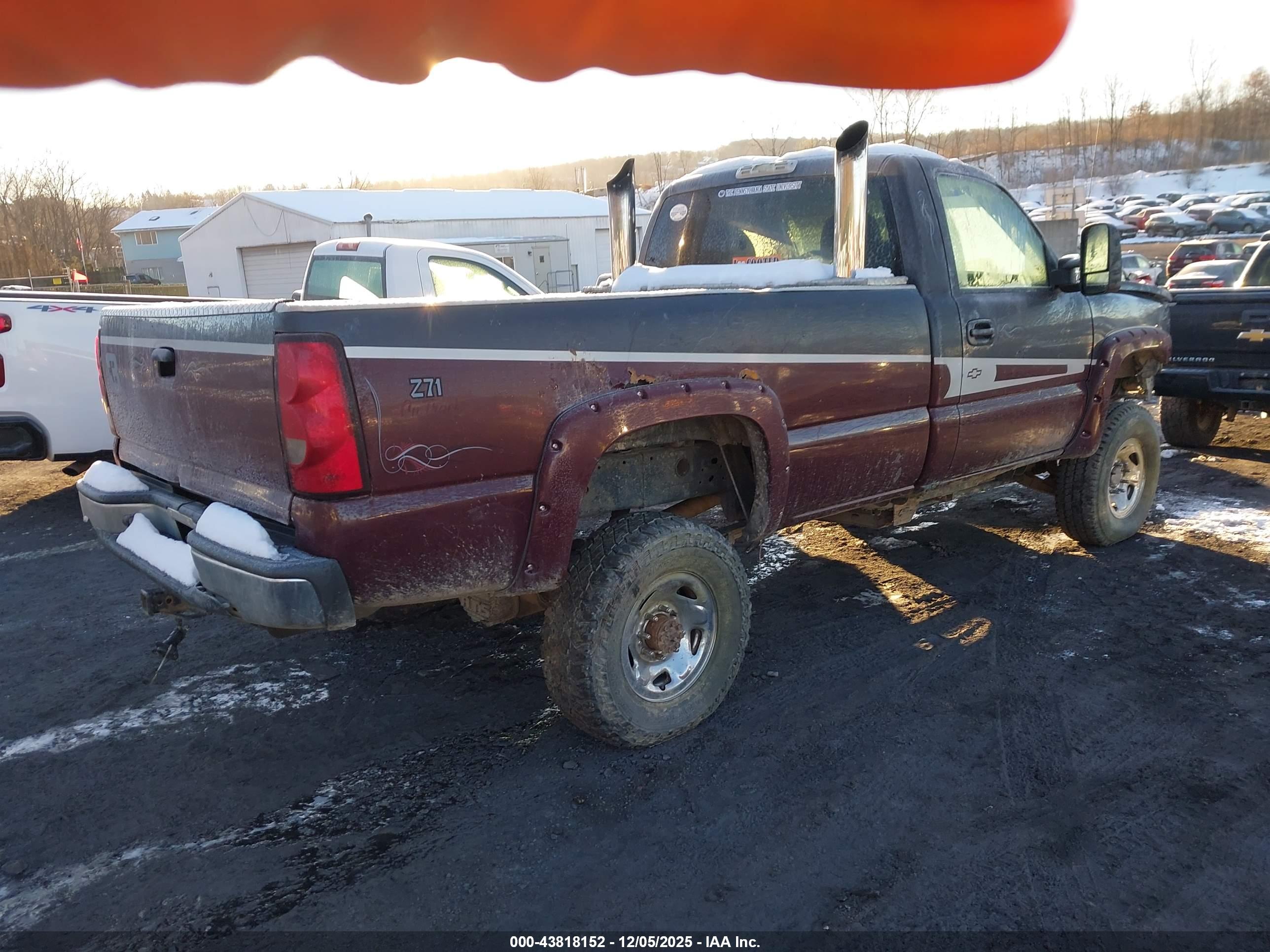 CHEVROLET SILVERADO image 4