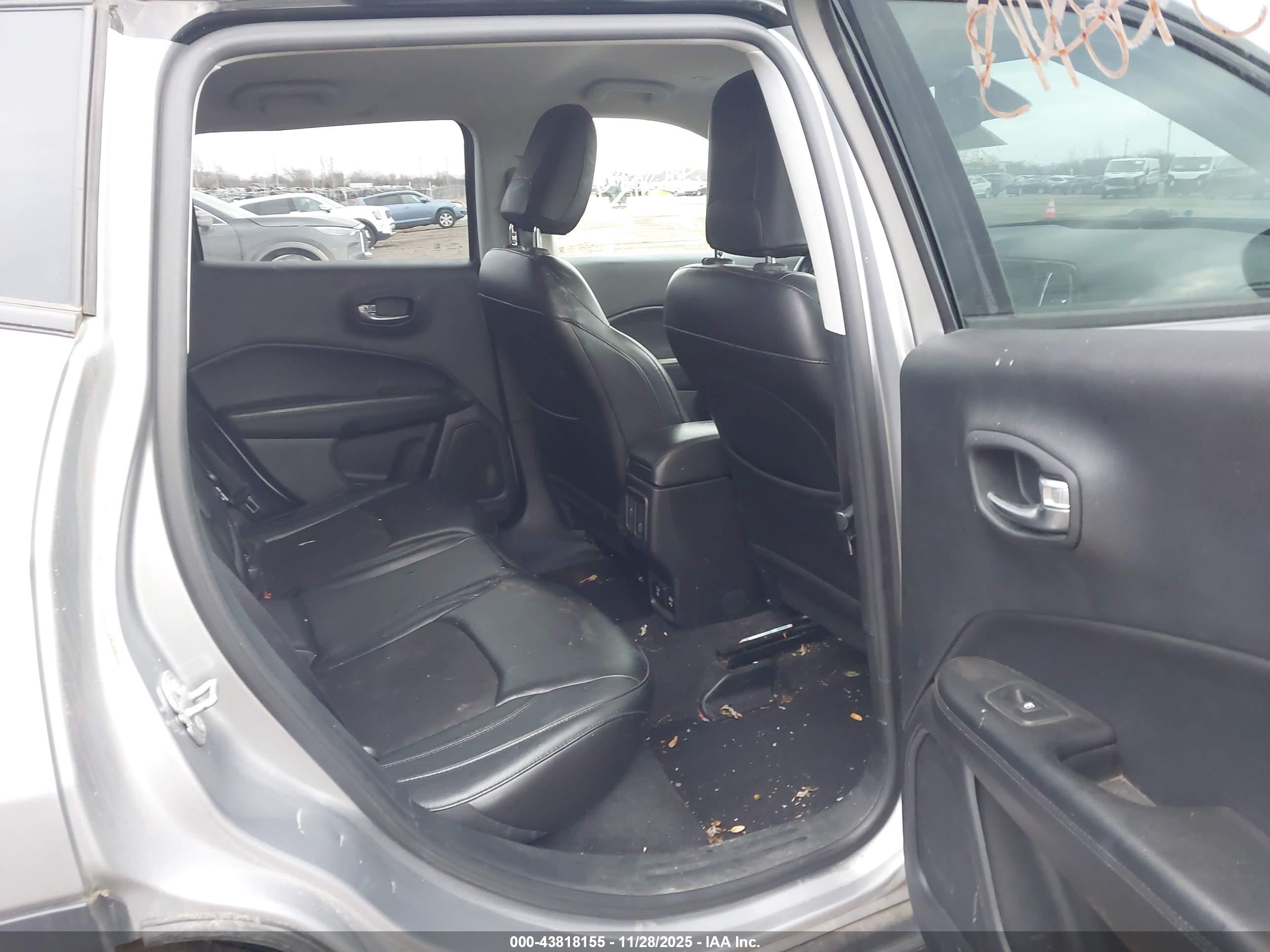 JEEP COMPASS image 8
