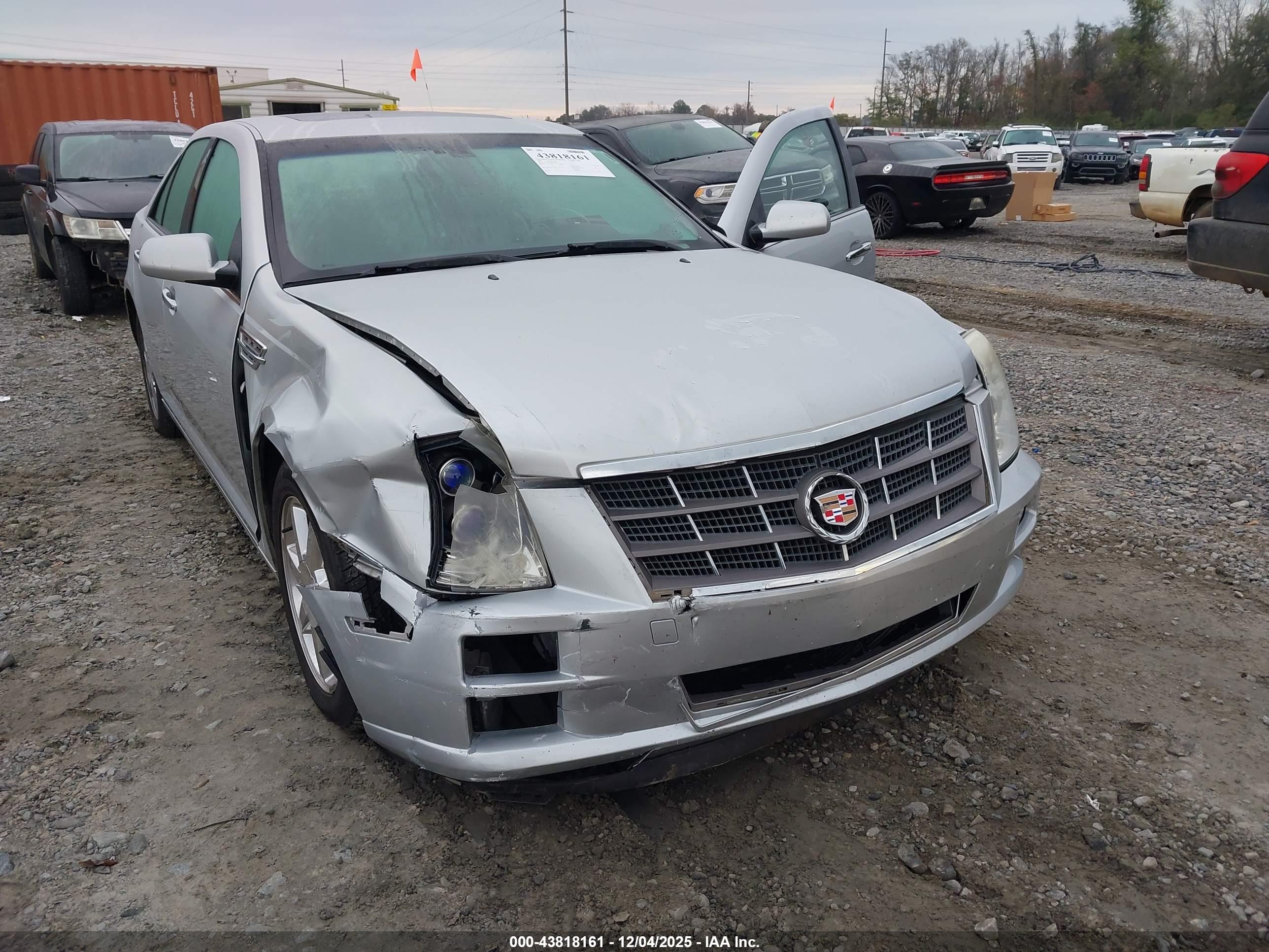 CADILLAC STS image 6