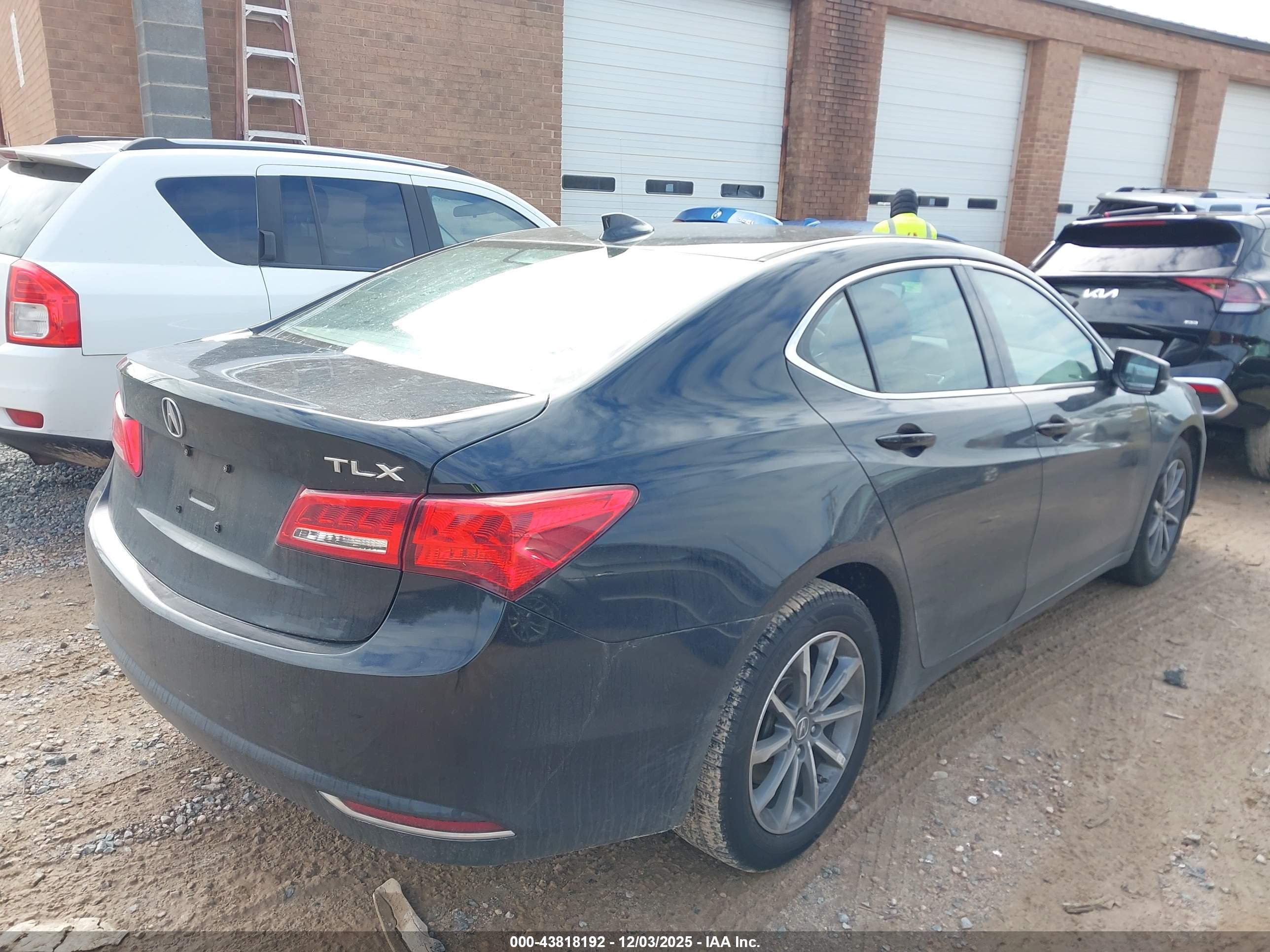 ACURA TLX image 4