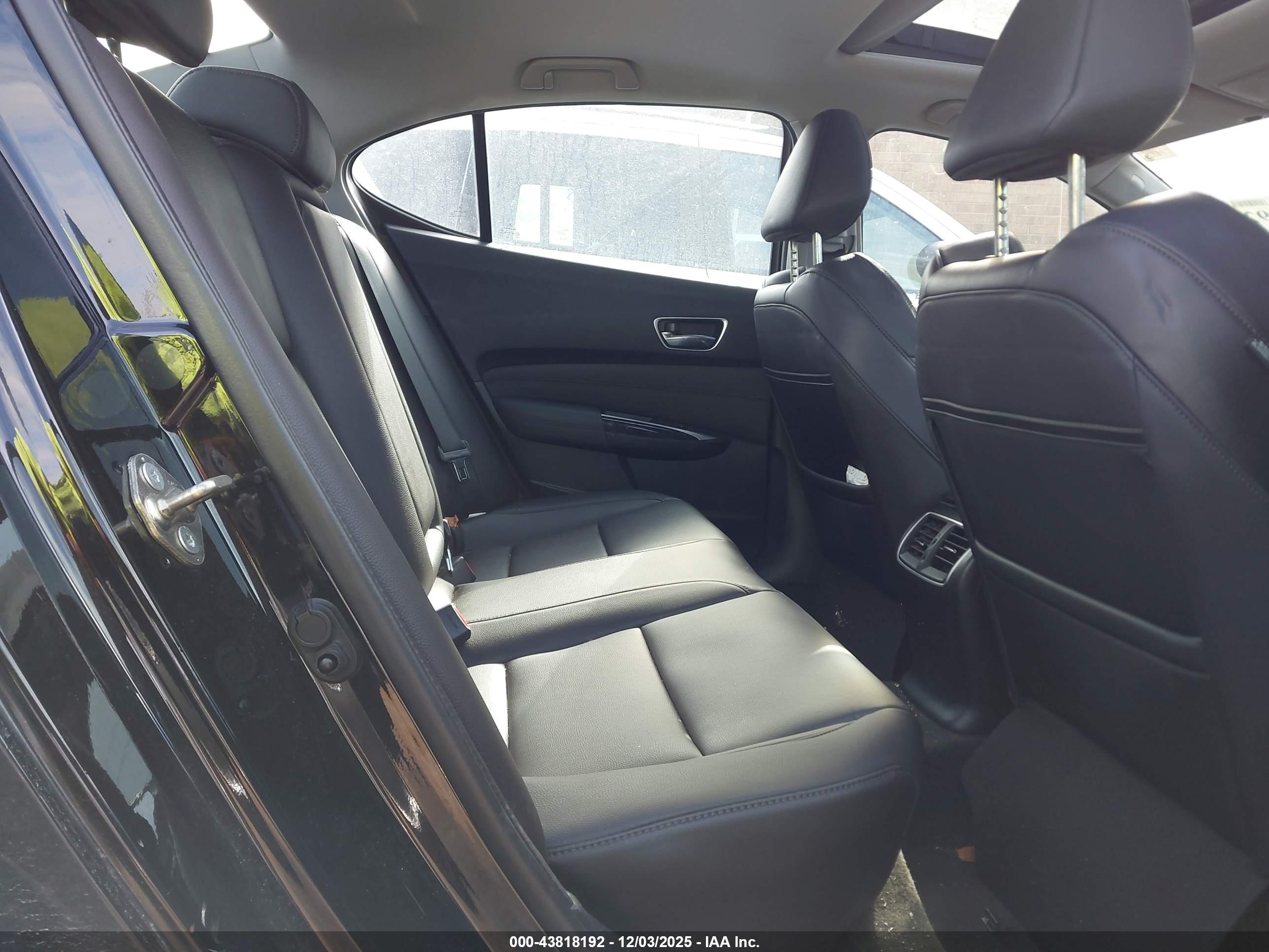 ACURA TLX image 8