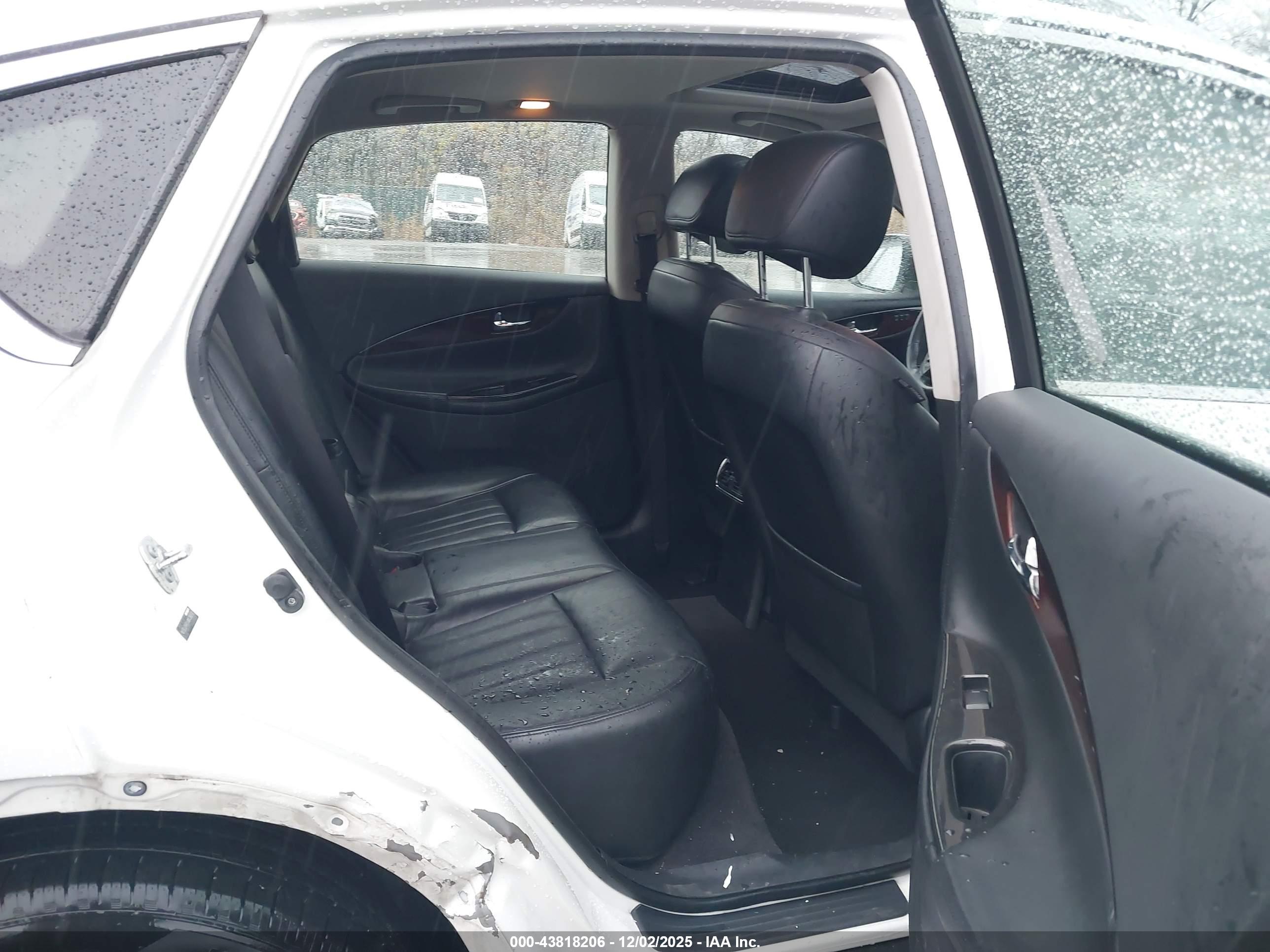 INFINITI QX50 image 8