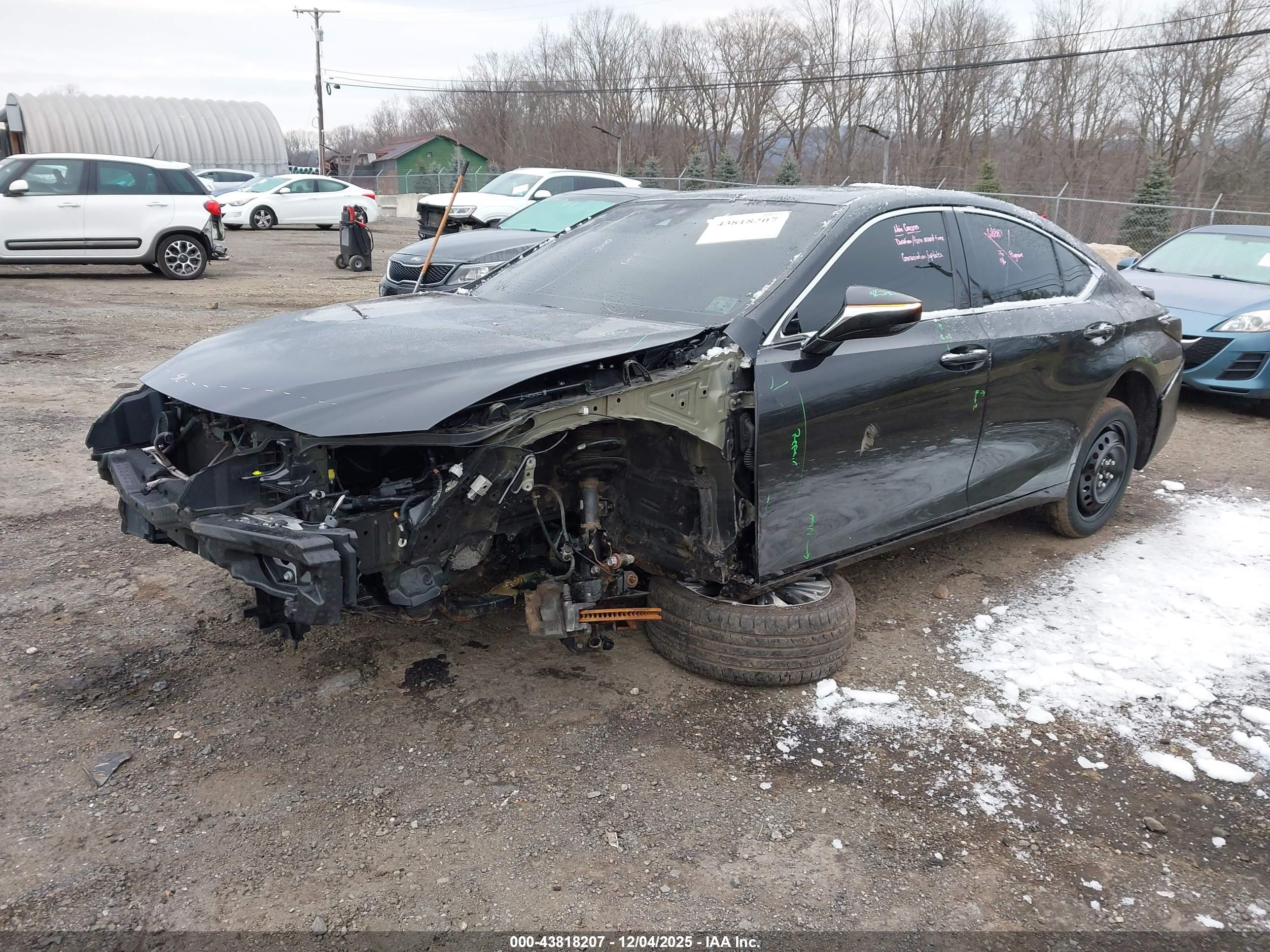 LEXUS ES image 2
