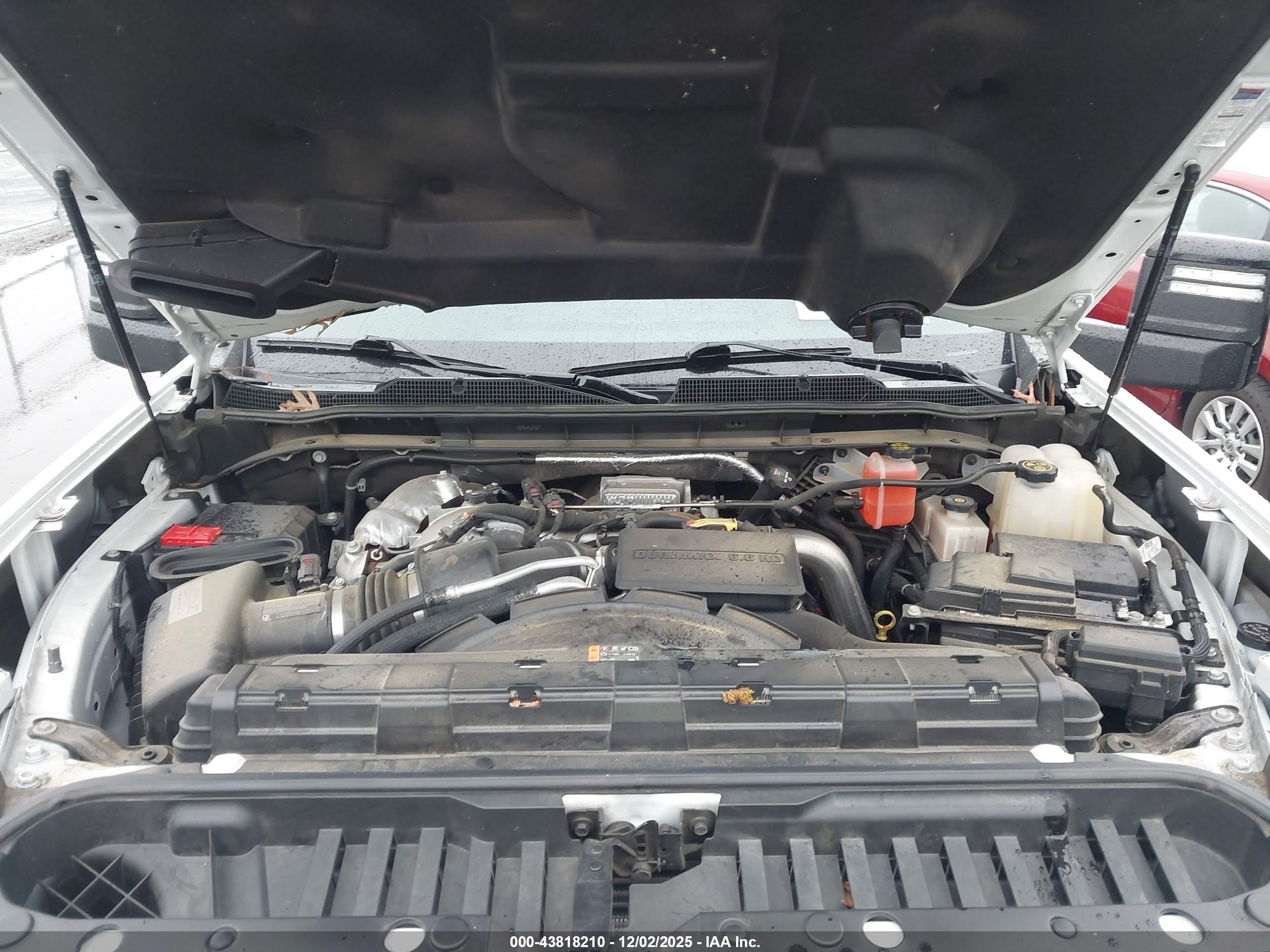 CHEVROLET SILVERADO image 10