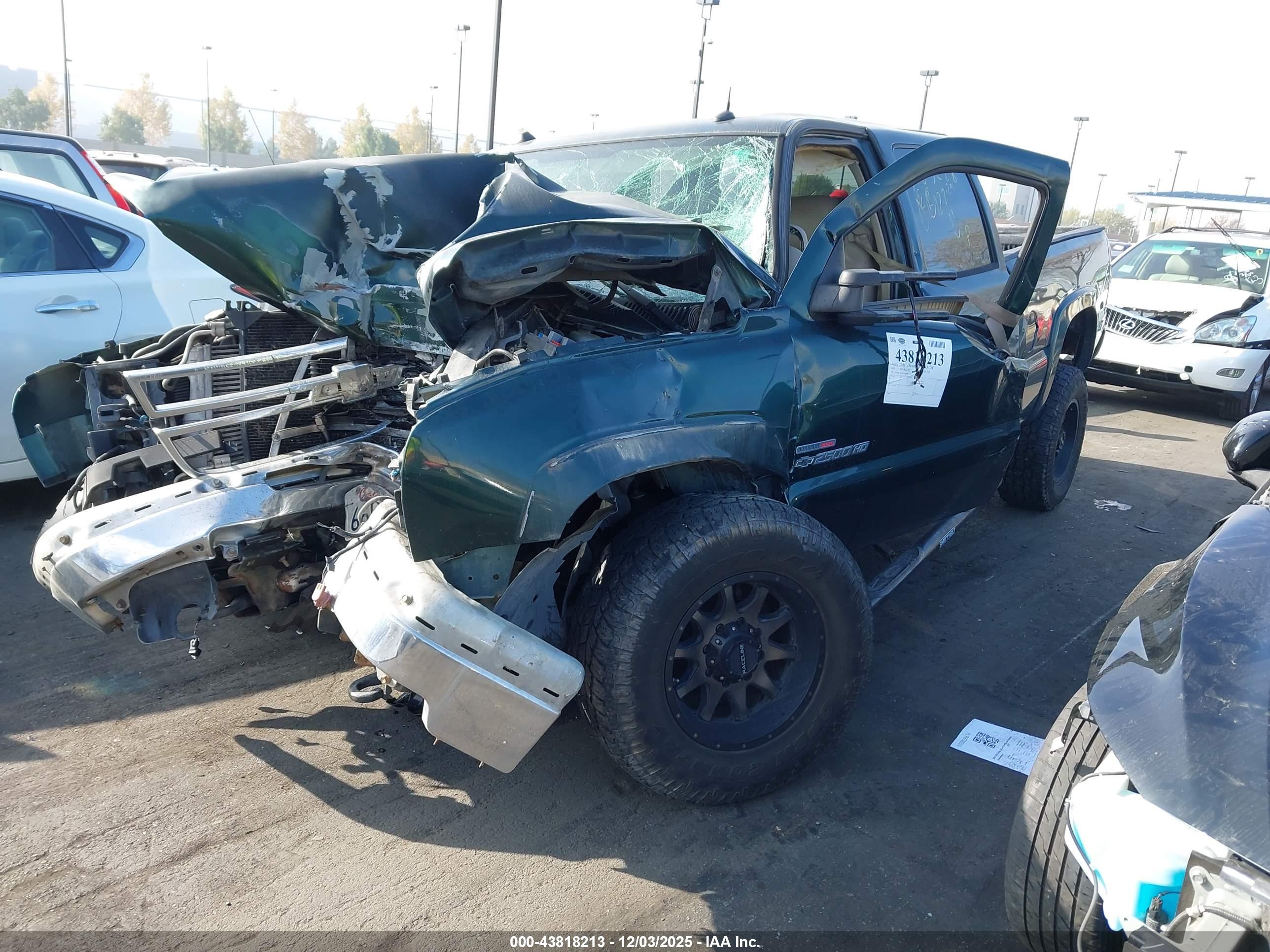 CHEVROLET SILVERADO image 2