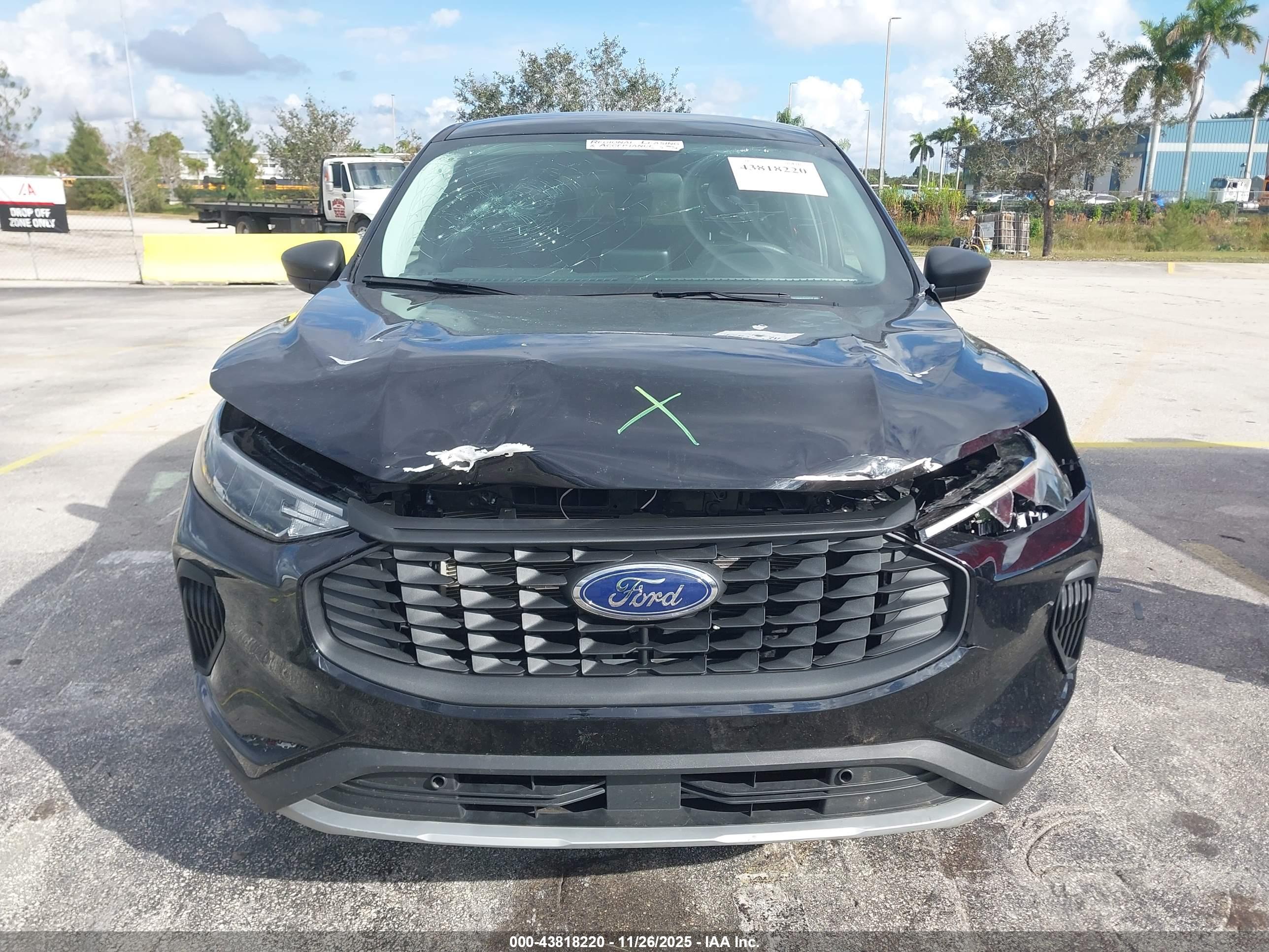 FORD ESCAPE image 6