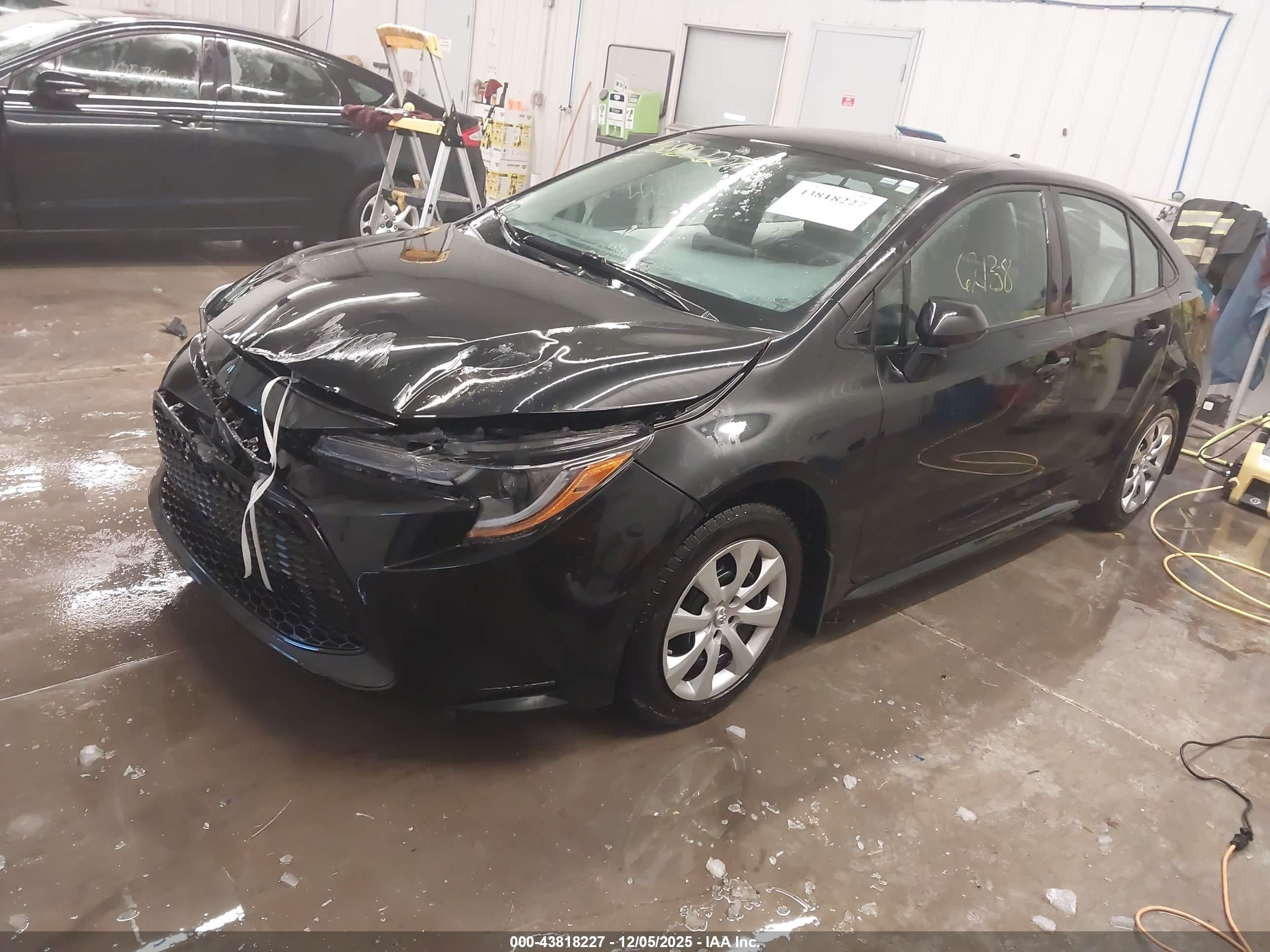 TOYOTA COROLLA image 2