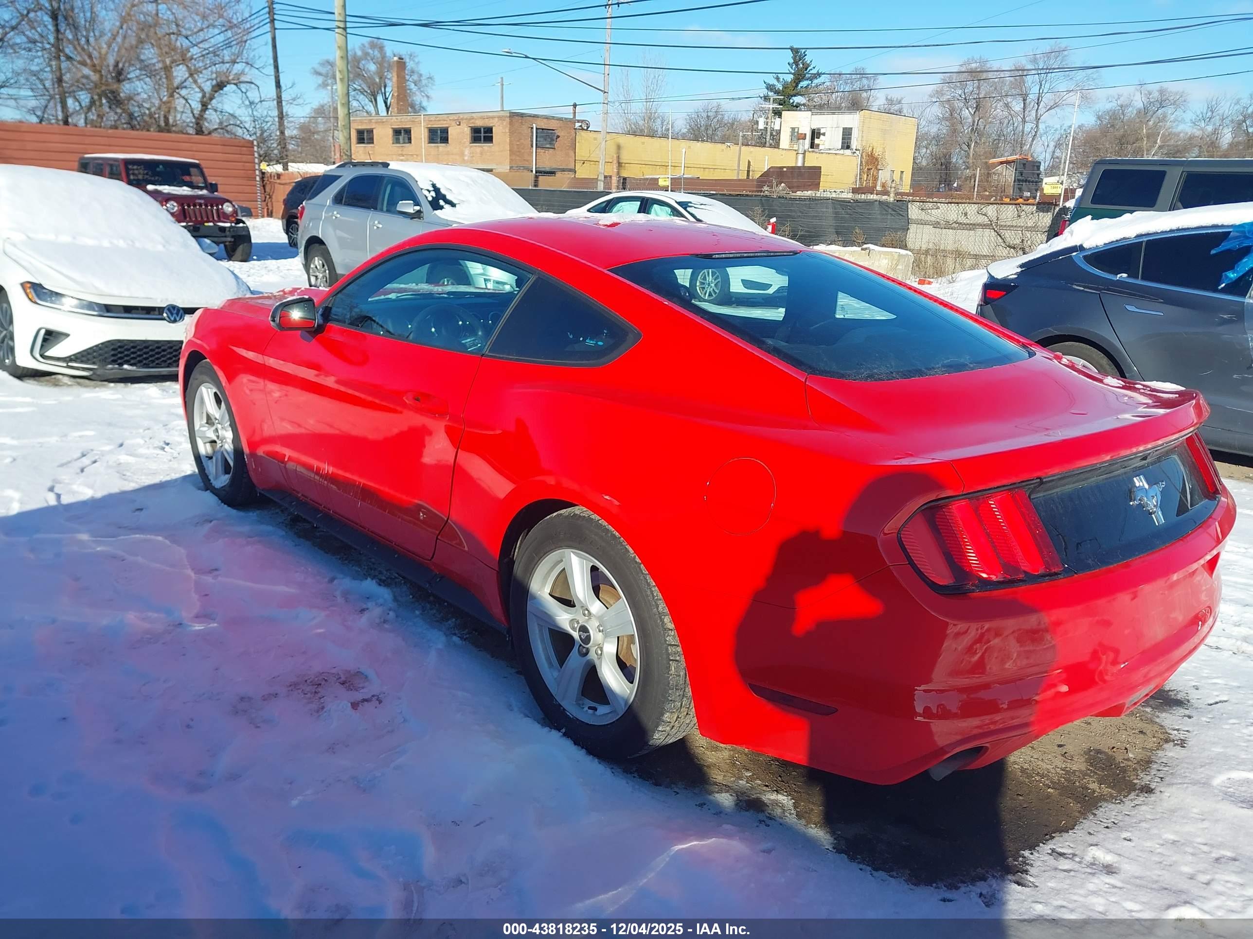 FORD MUSTANG image 3