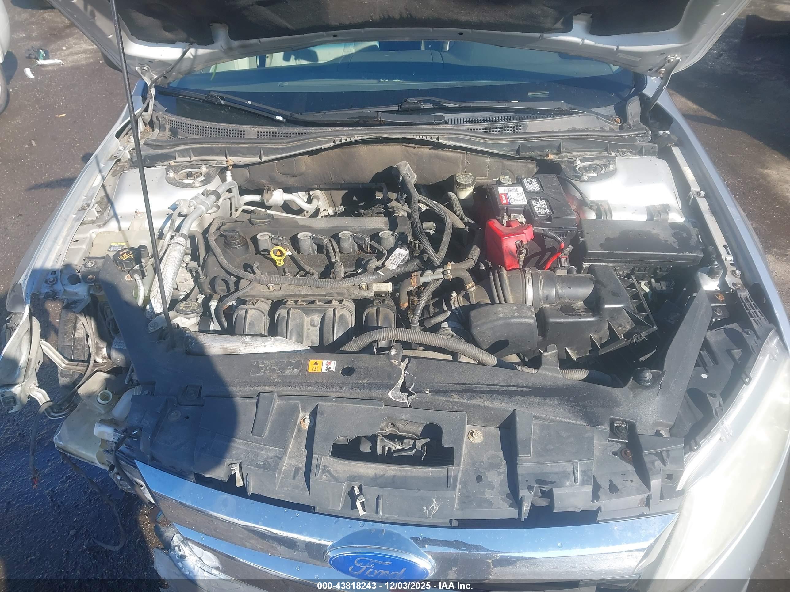 FORD FUSION image 10