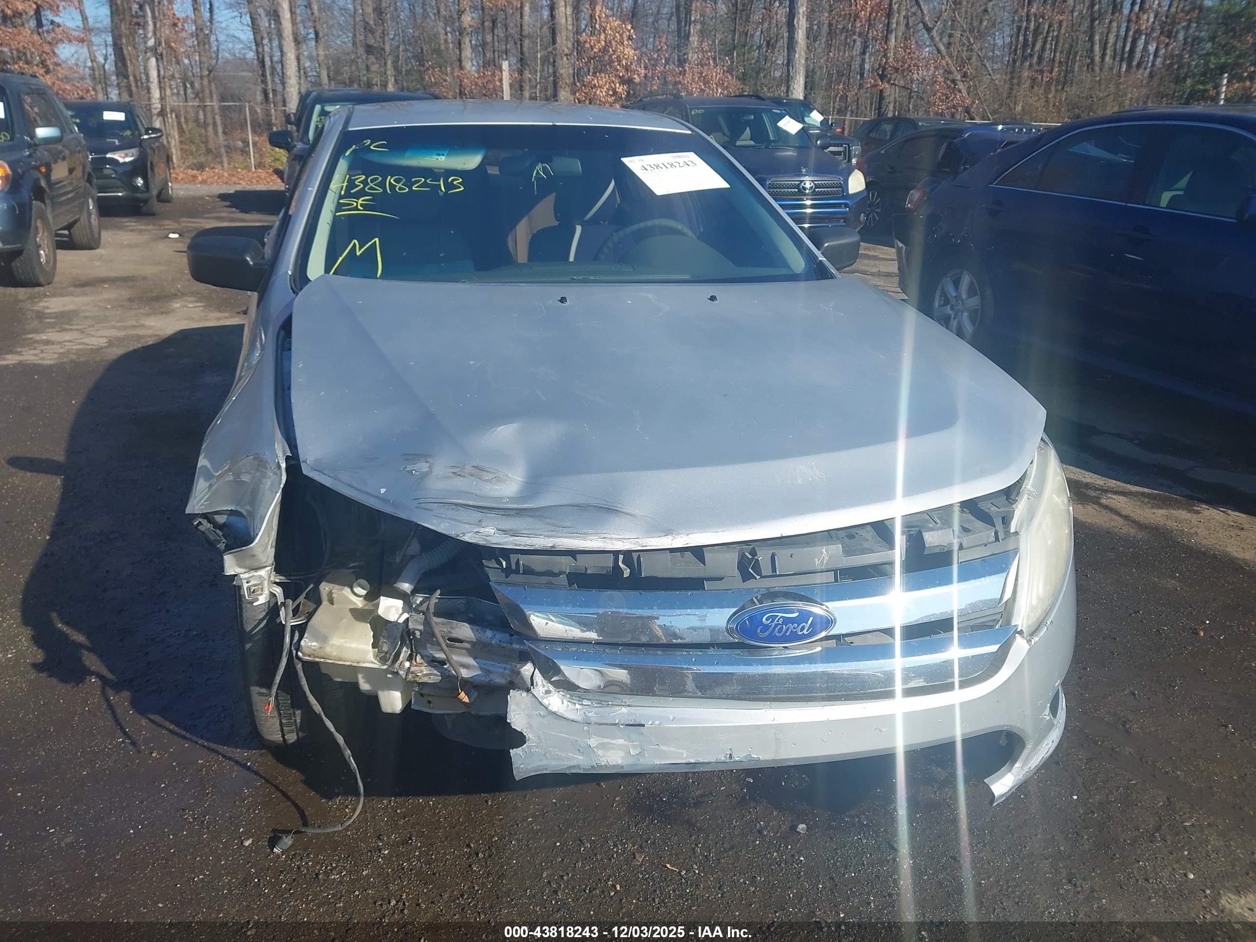 FORD FUSION image 6