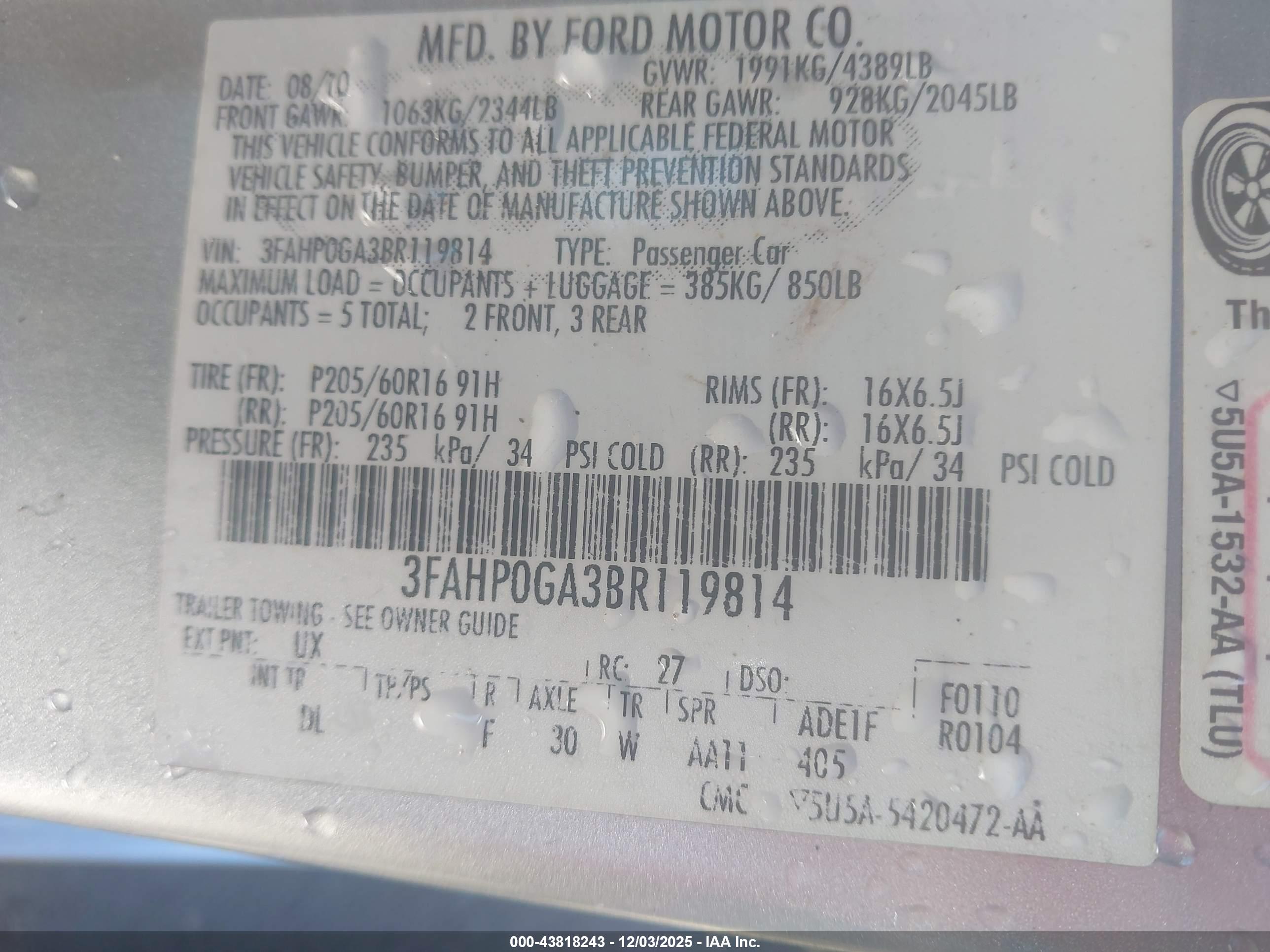 FORD FUSION image 9
