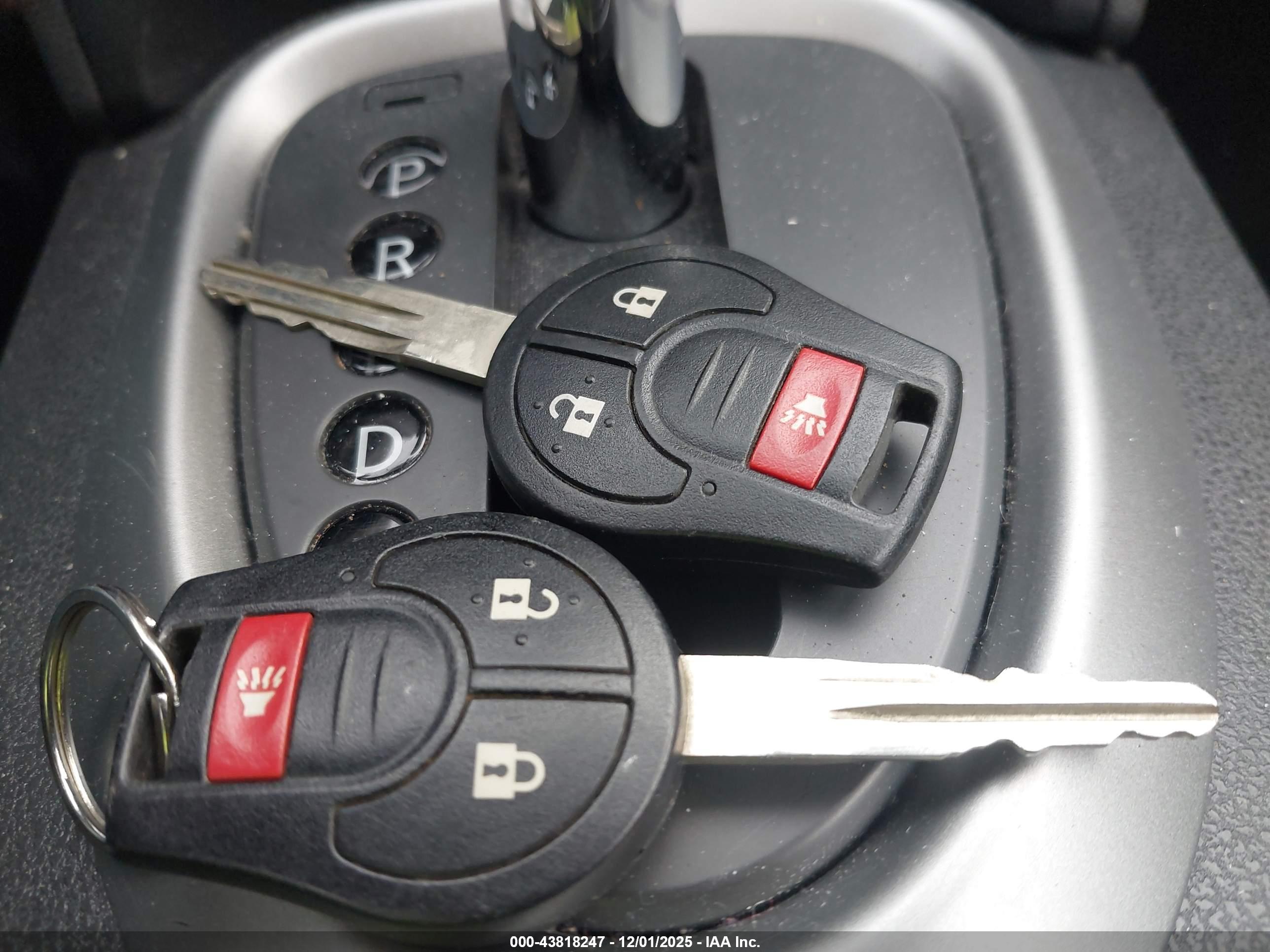 NISSAN ROGUE image 11