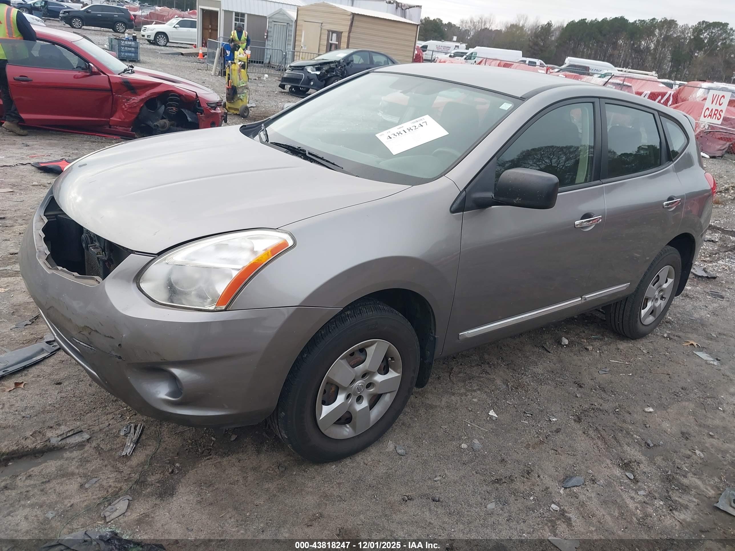 NISSAN ROGUE image 2