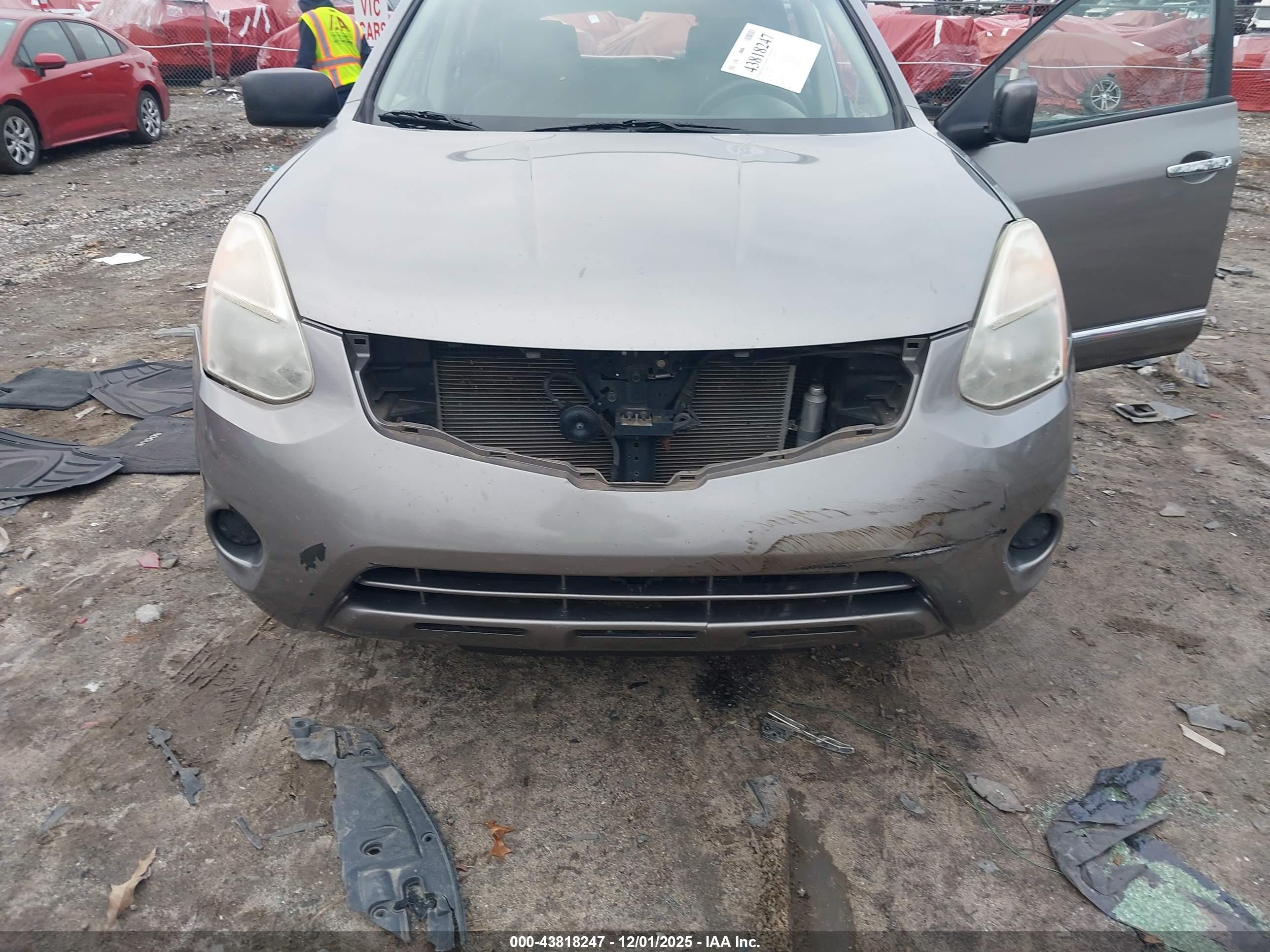 NISSAN ROGUE image 6