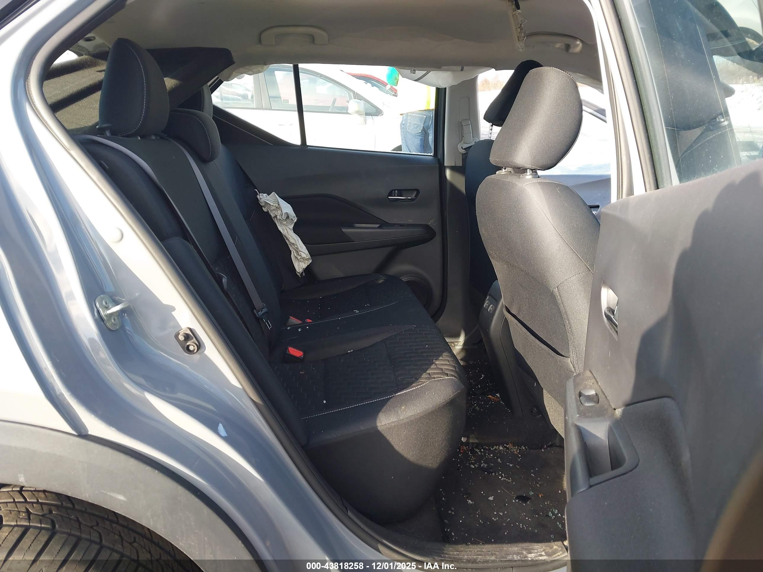 NISSAN KICKS image 8
