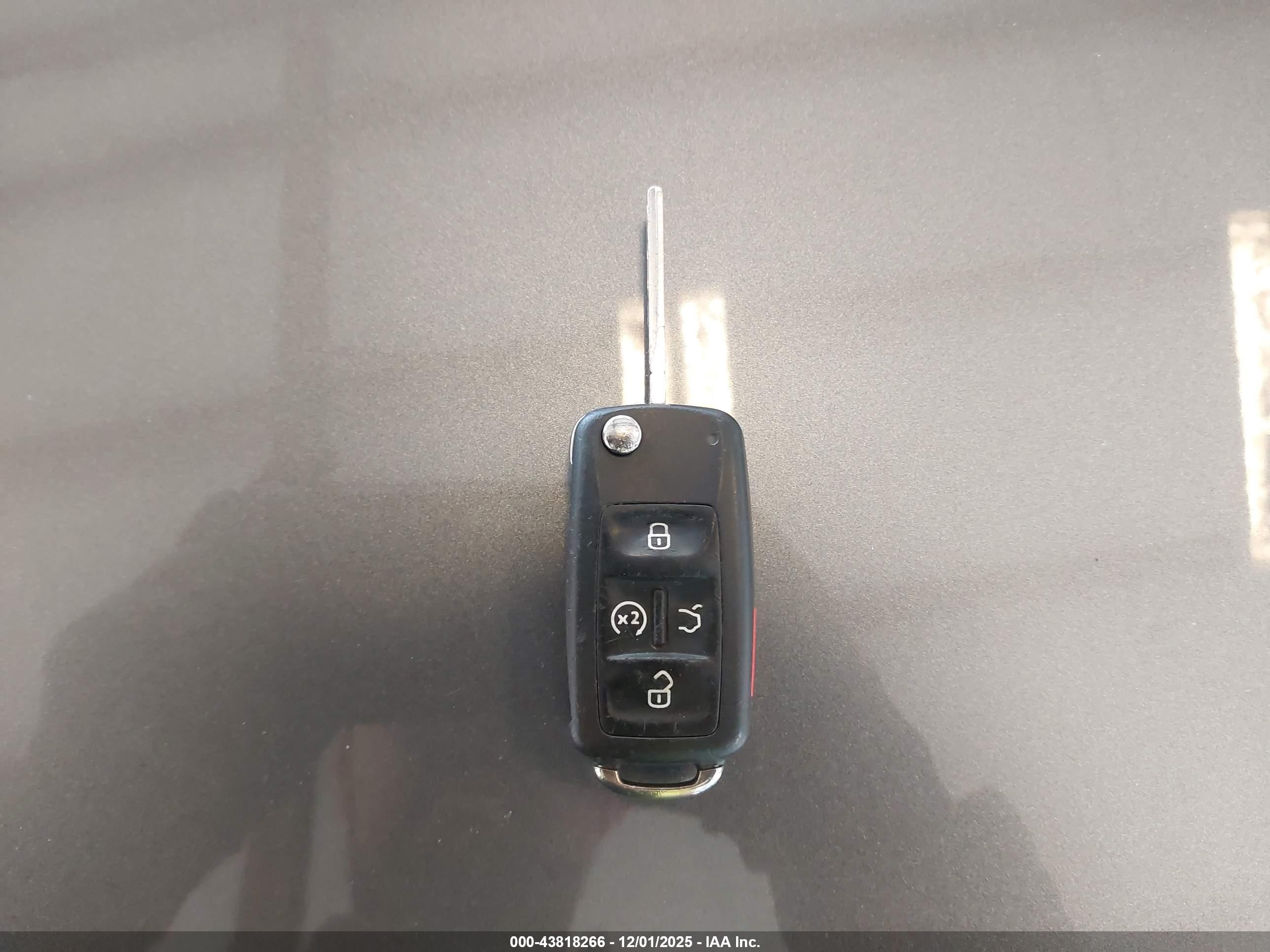 VOLKSWAGEN PASSAT image 11