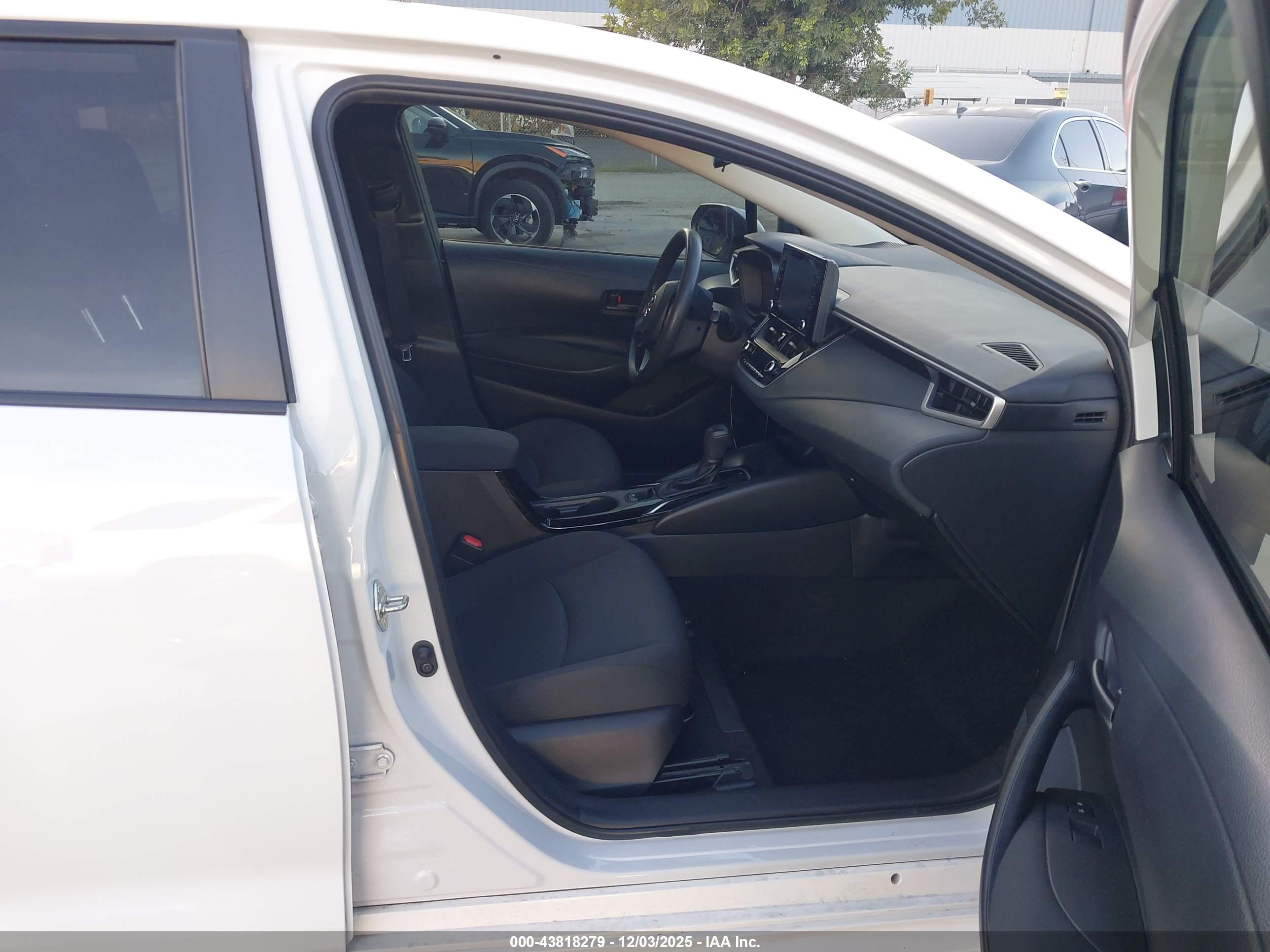 TOYOTA COROLLA image 5