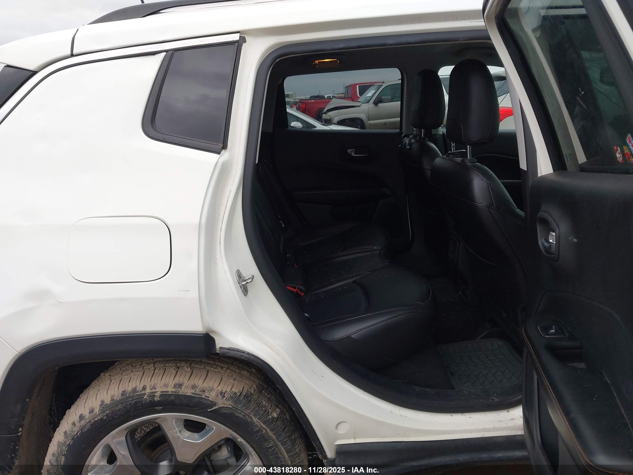 JEEP COMPASS image 8