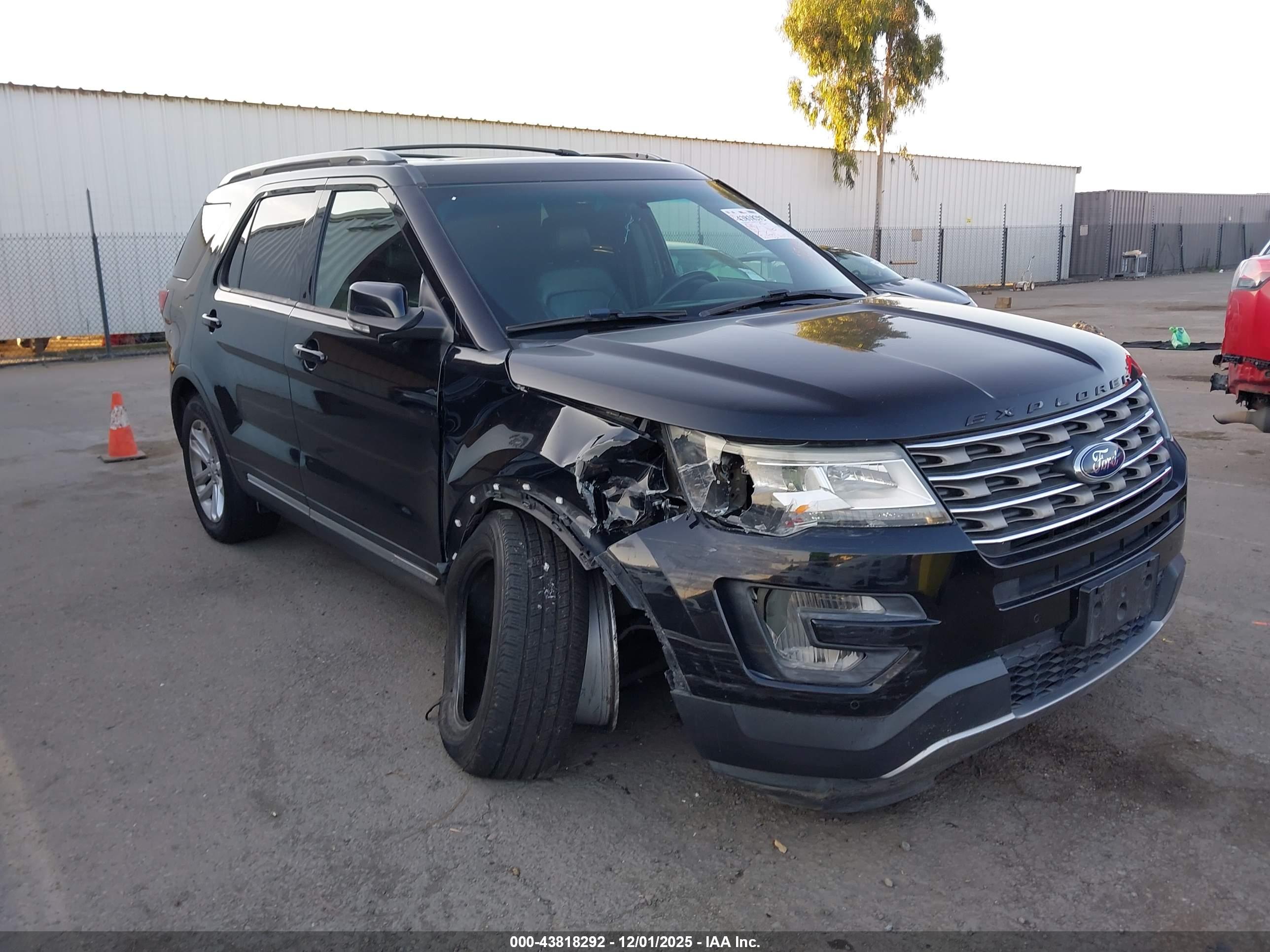 FORD EXPLORER image 6