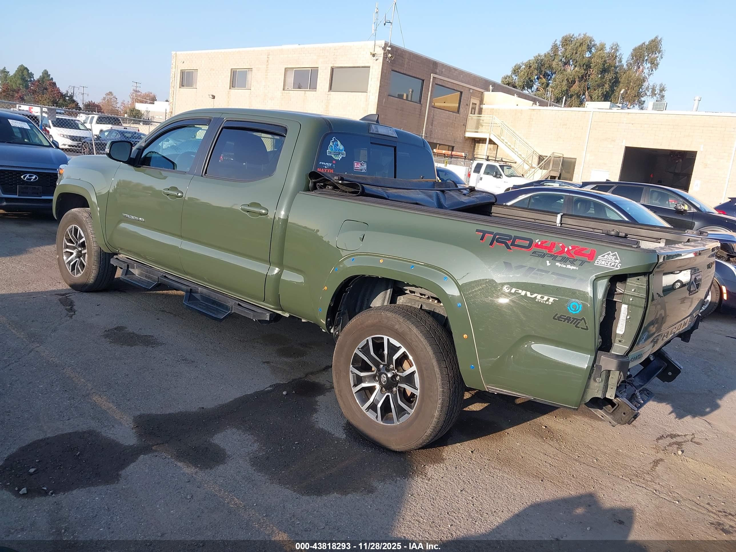 TOYOTA TACOMA image 3