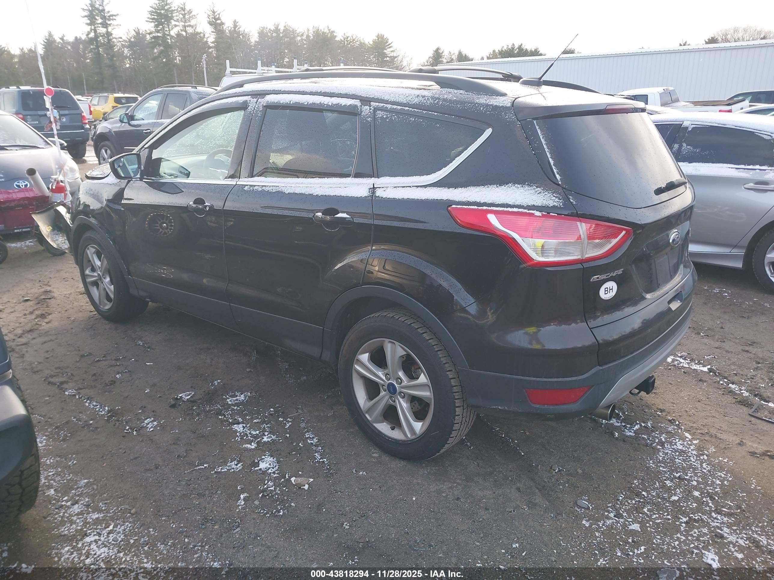 FORD ESCAPE image 3