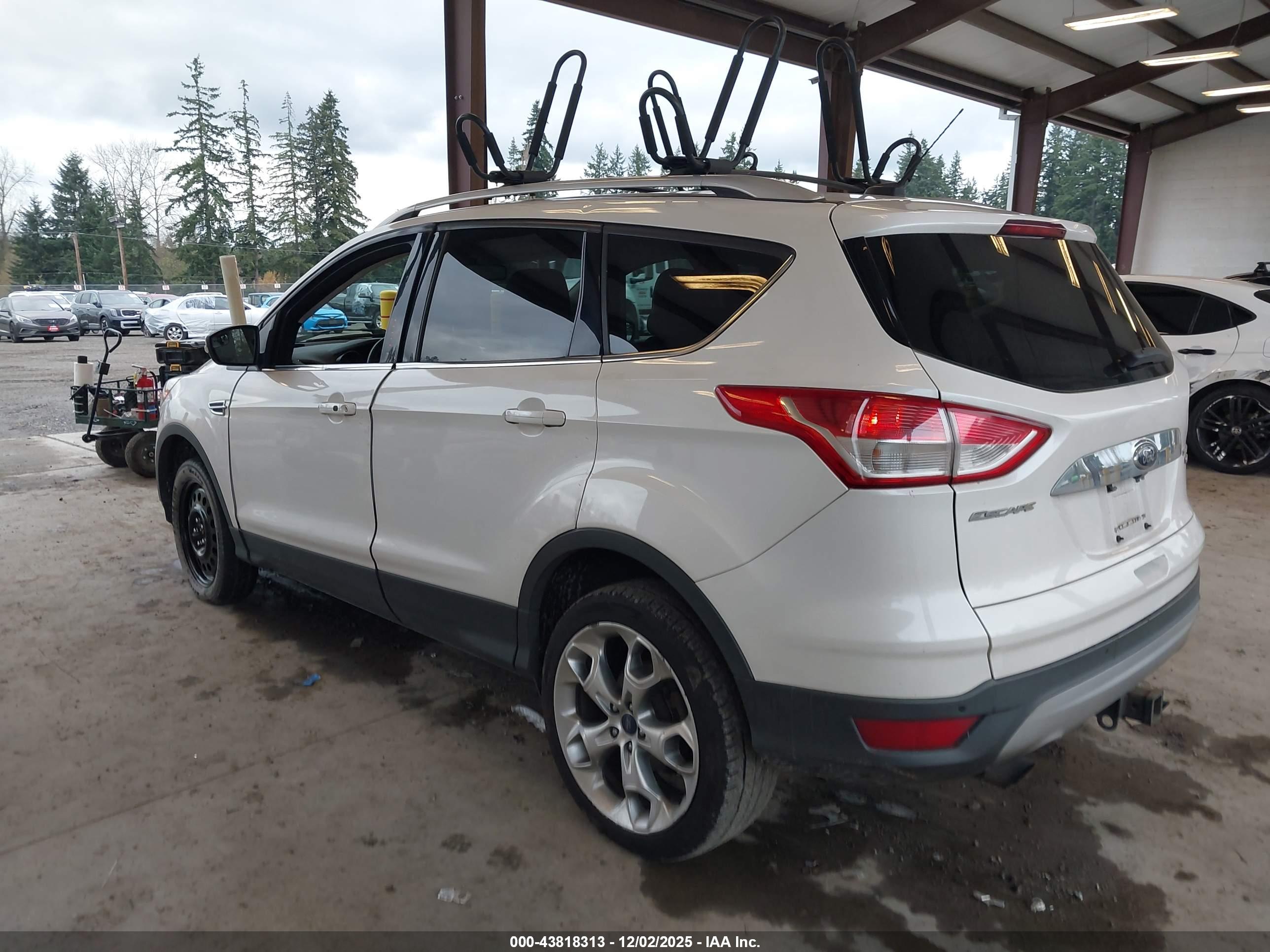 FORD ESCAPE image 3