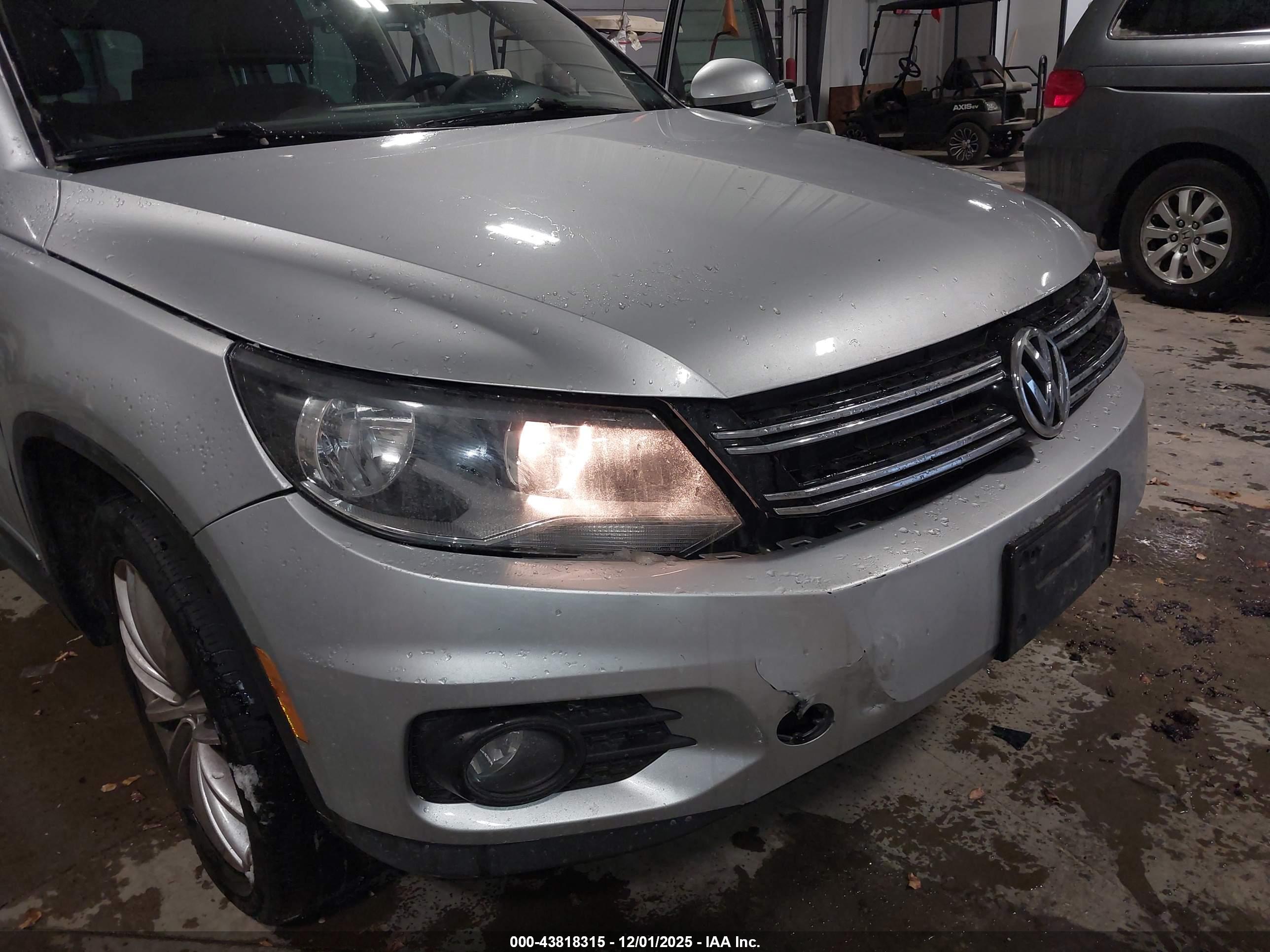 VOLKSWAGEN TIGUAN image 6