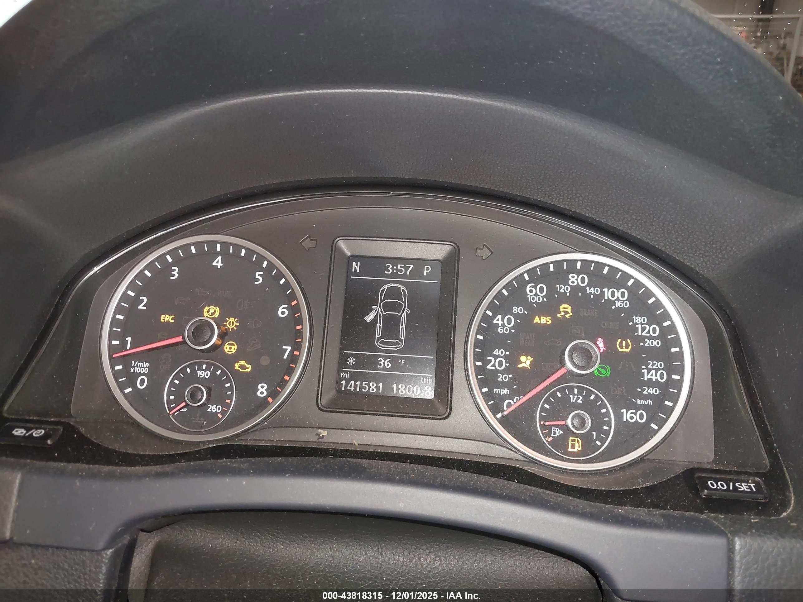 VOLKSWAGEN TIGUAN image 7