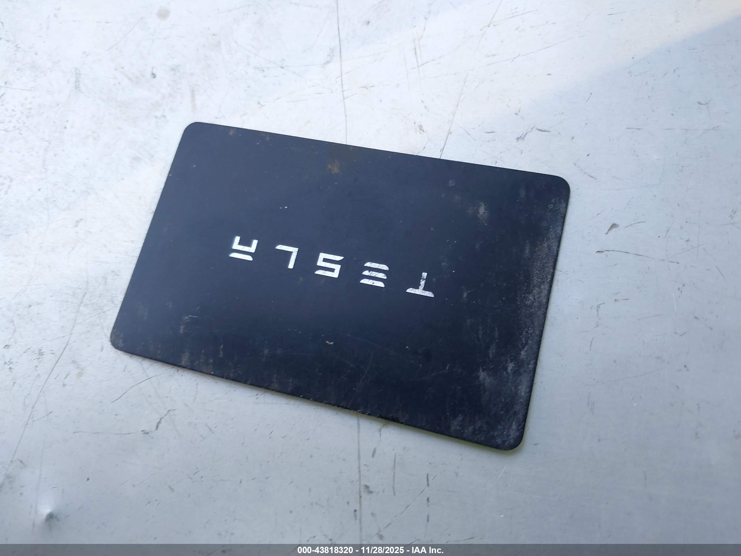 TESLA MODEL image 11