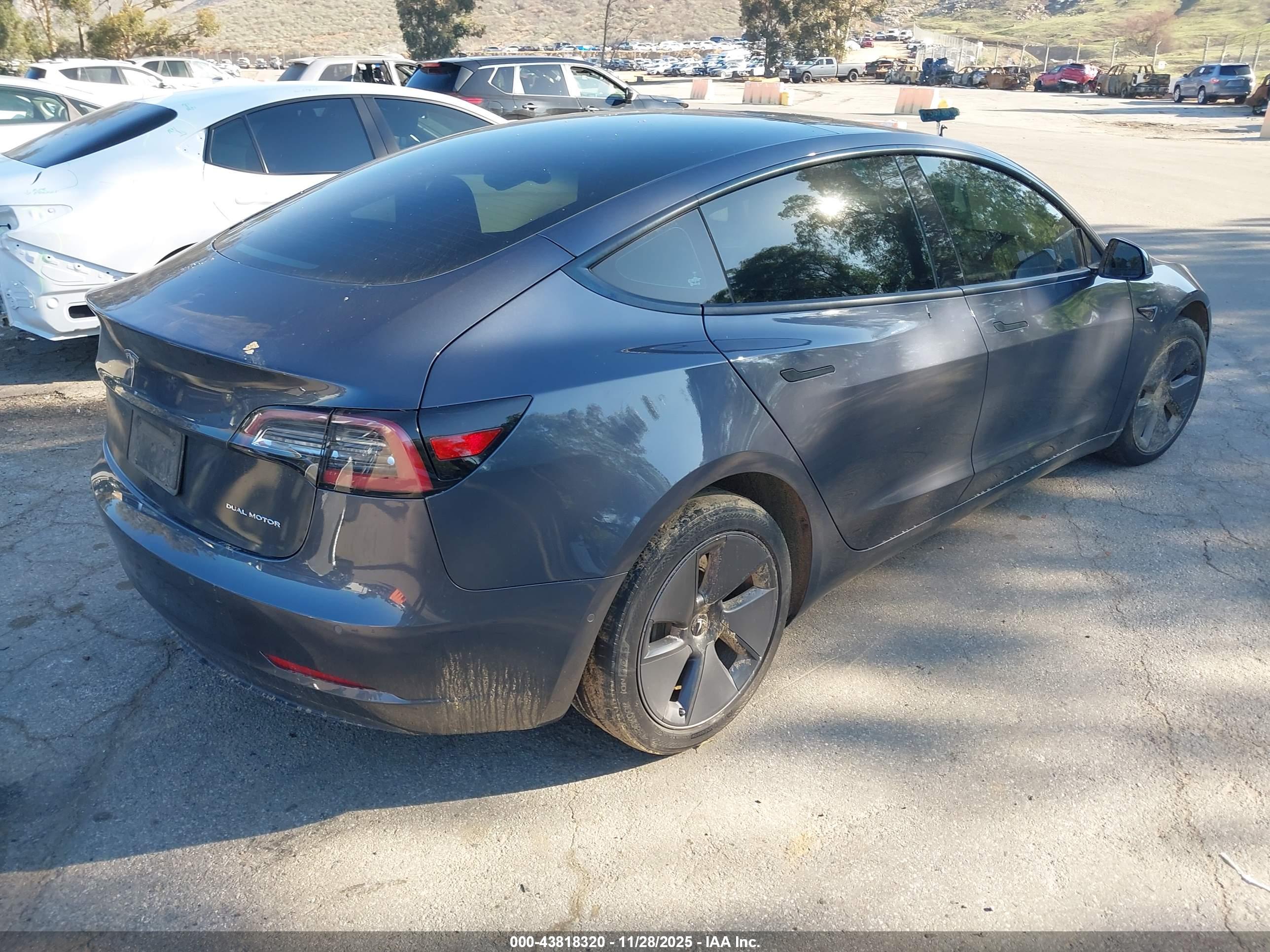 TESLA MODEL image 4