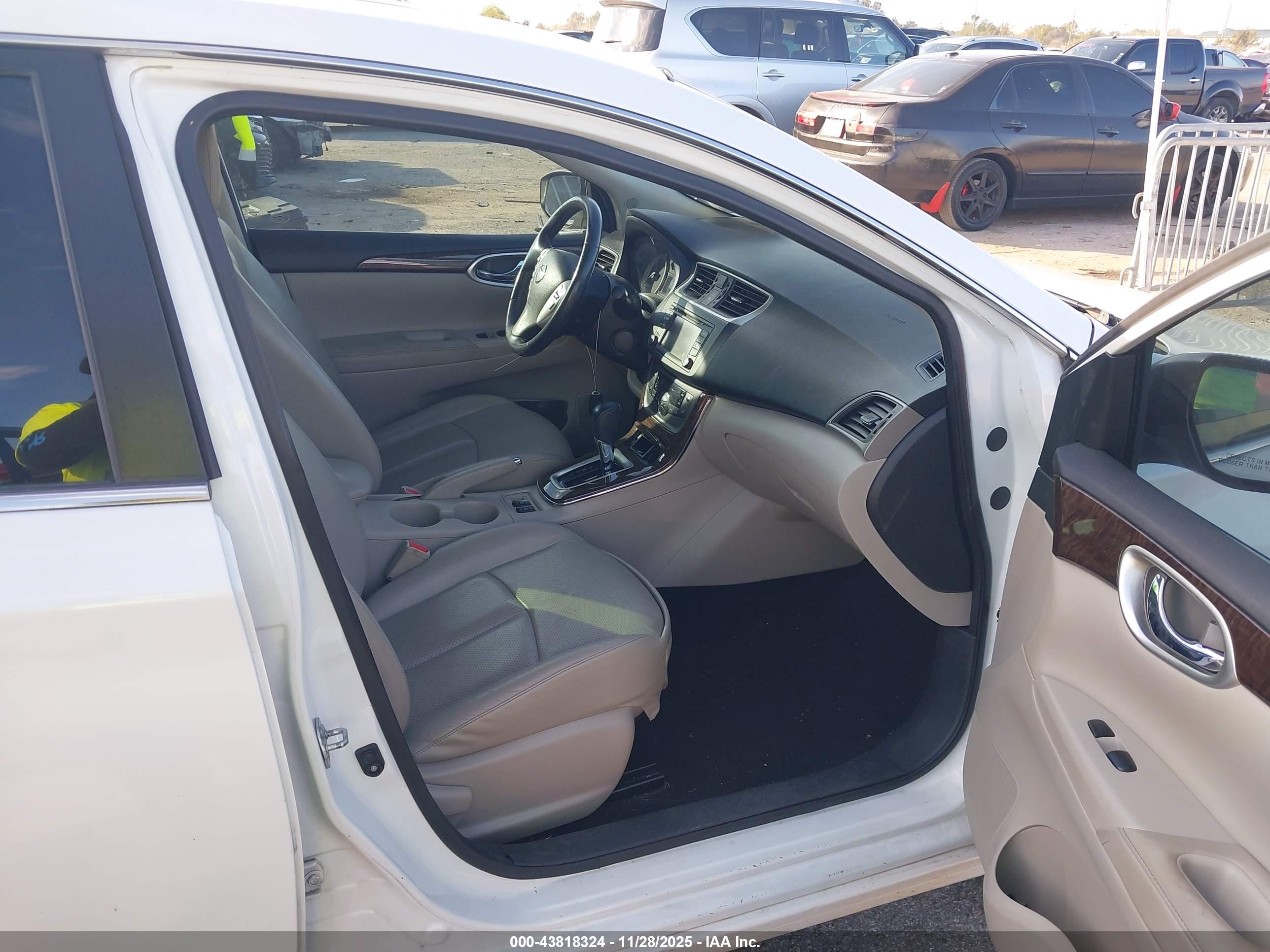 NISSAN SENTRA image 5