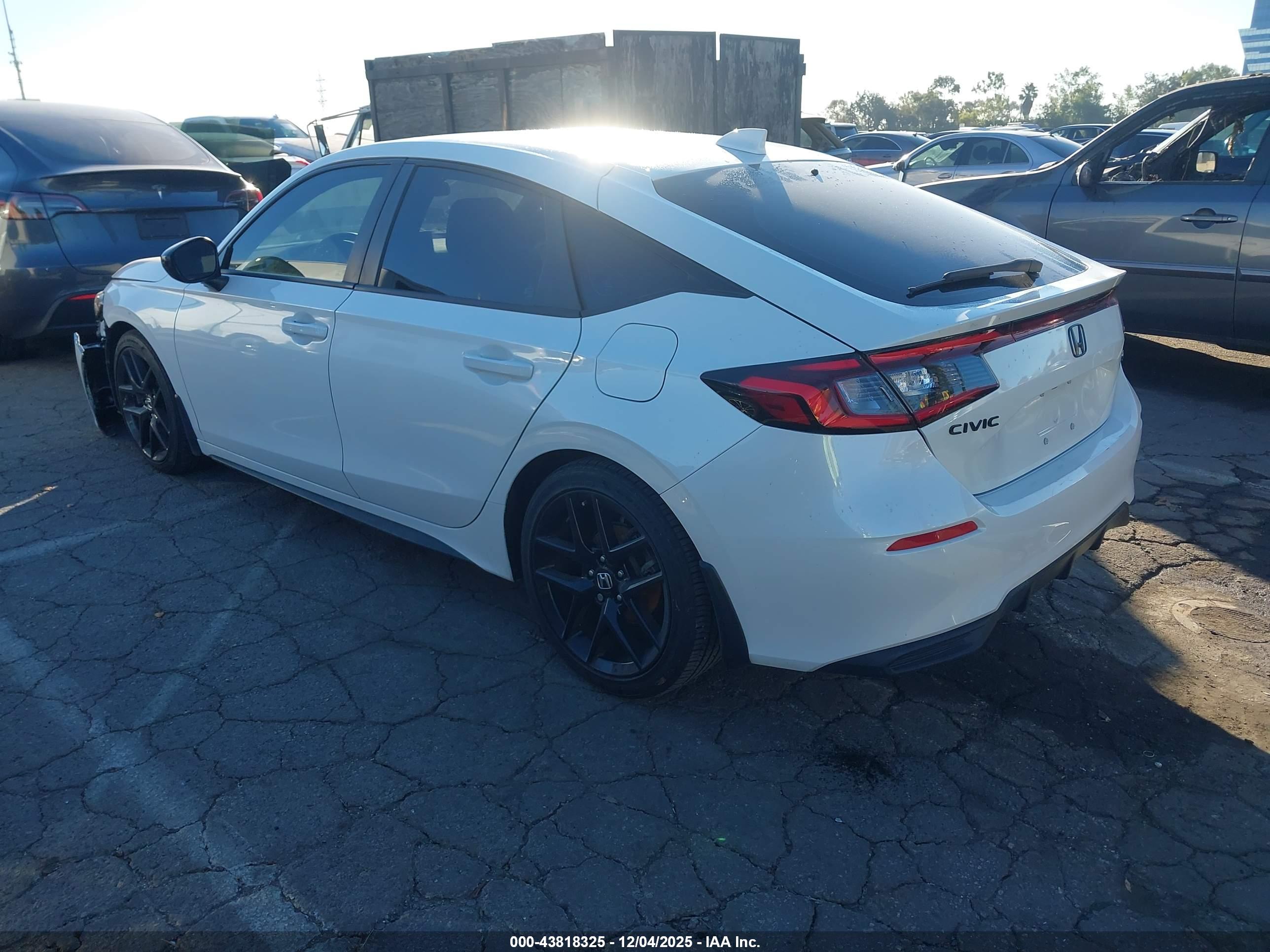 HONDA CIVIC image 3