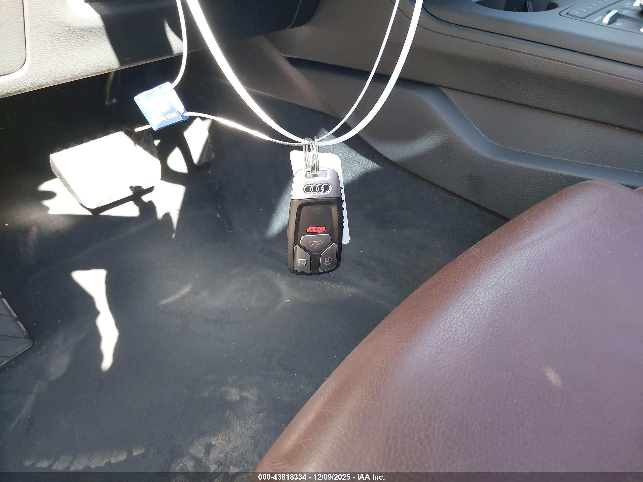 AUDI A4 image 11
