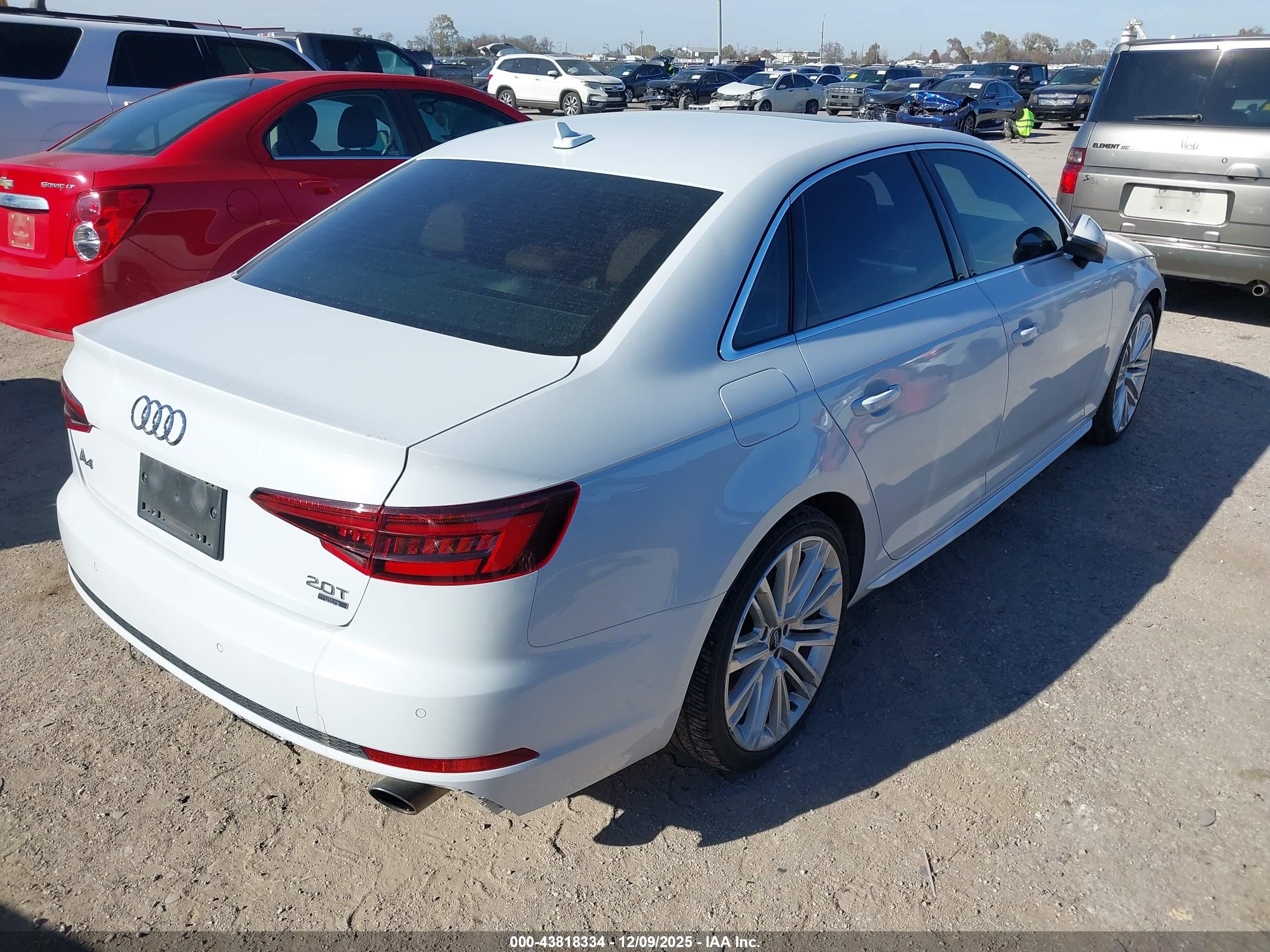 AUDI A4 image 4
