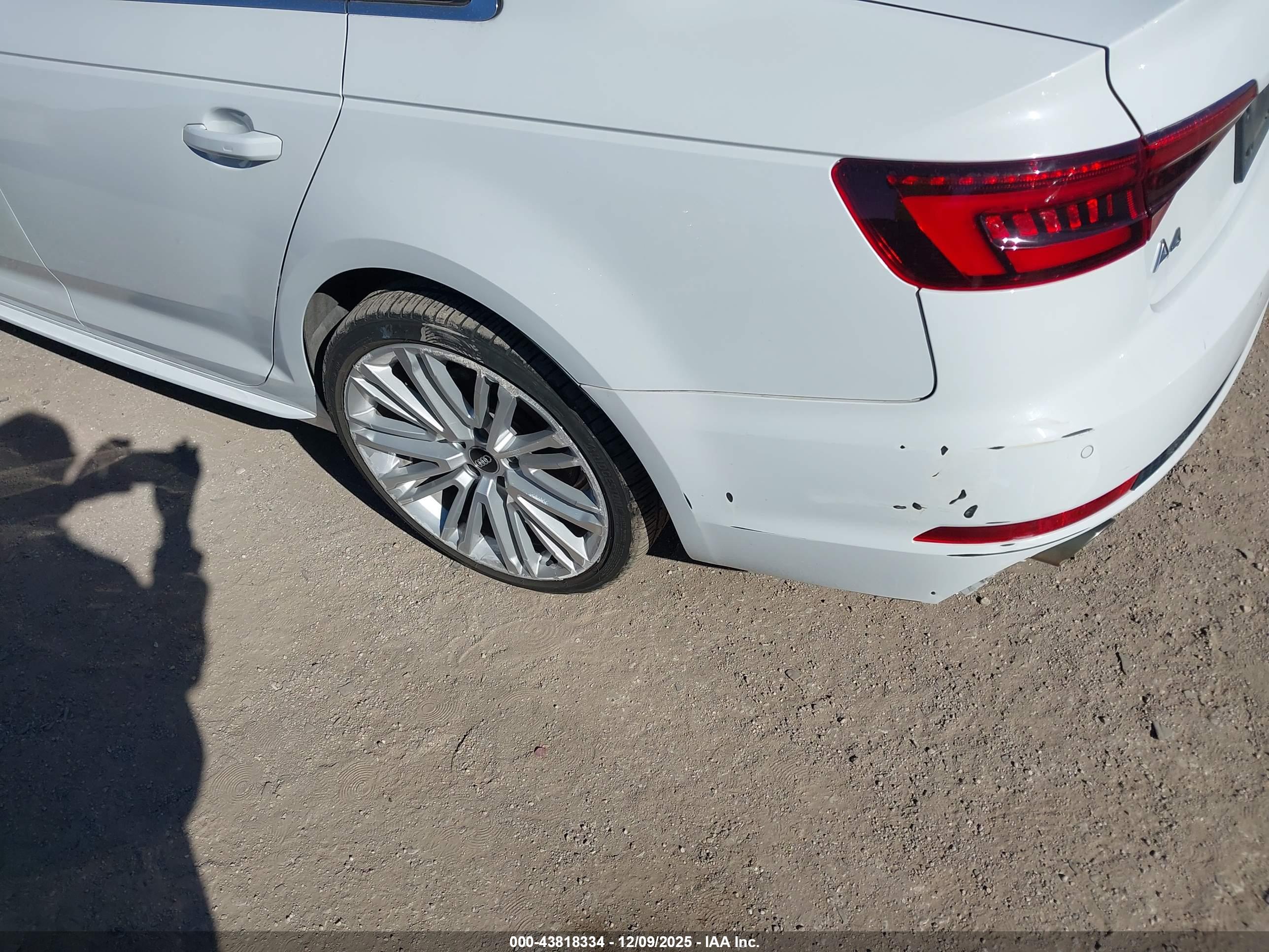 AUDI A4 image 6