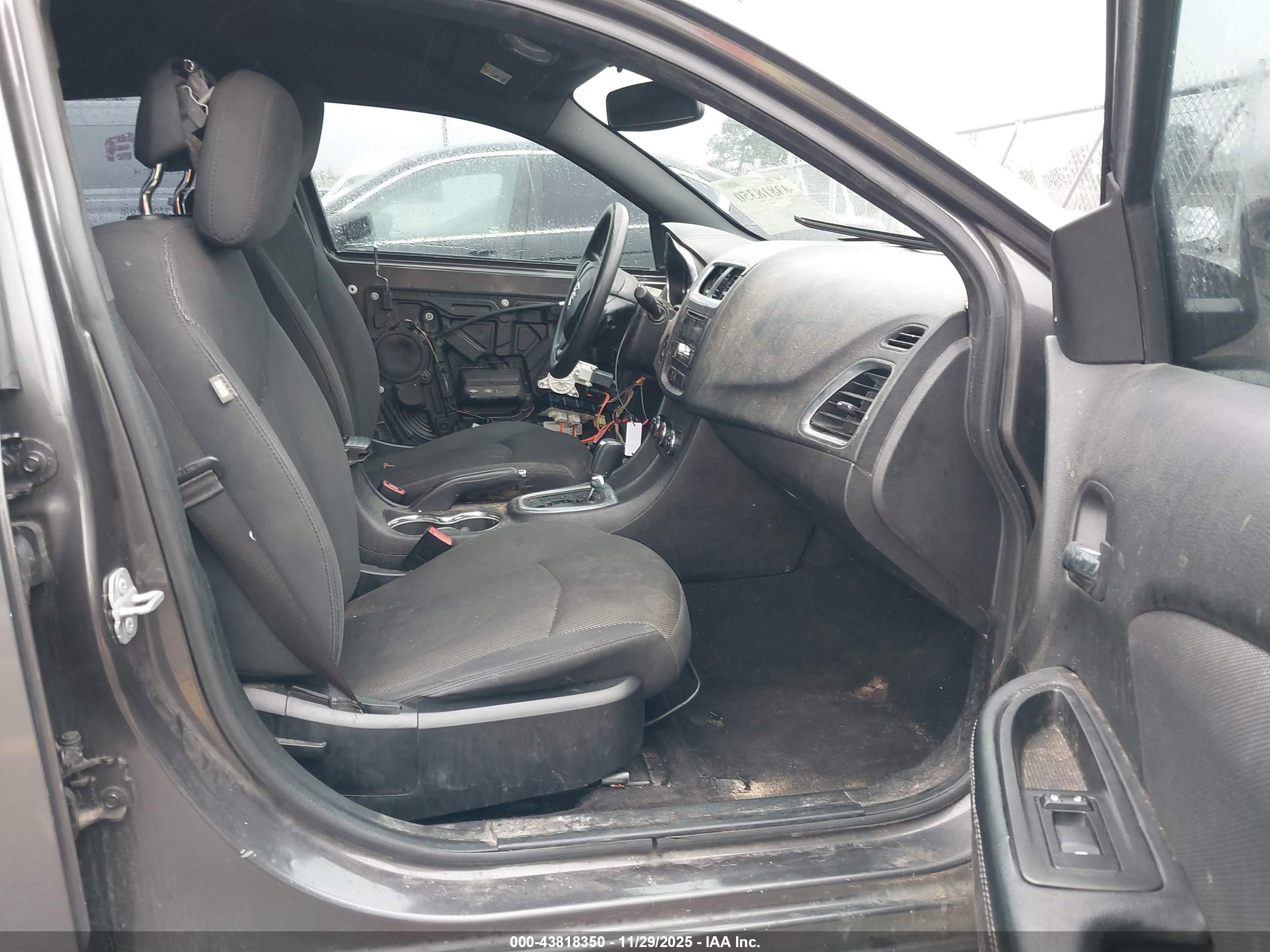 DODGE AVENGER image 5