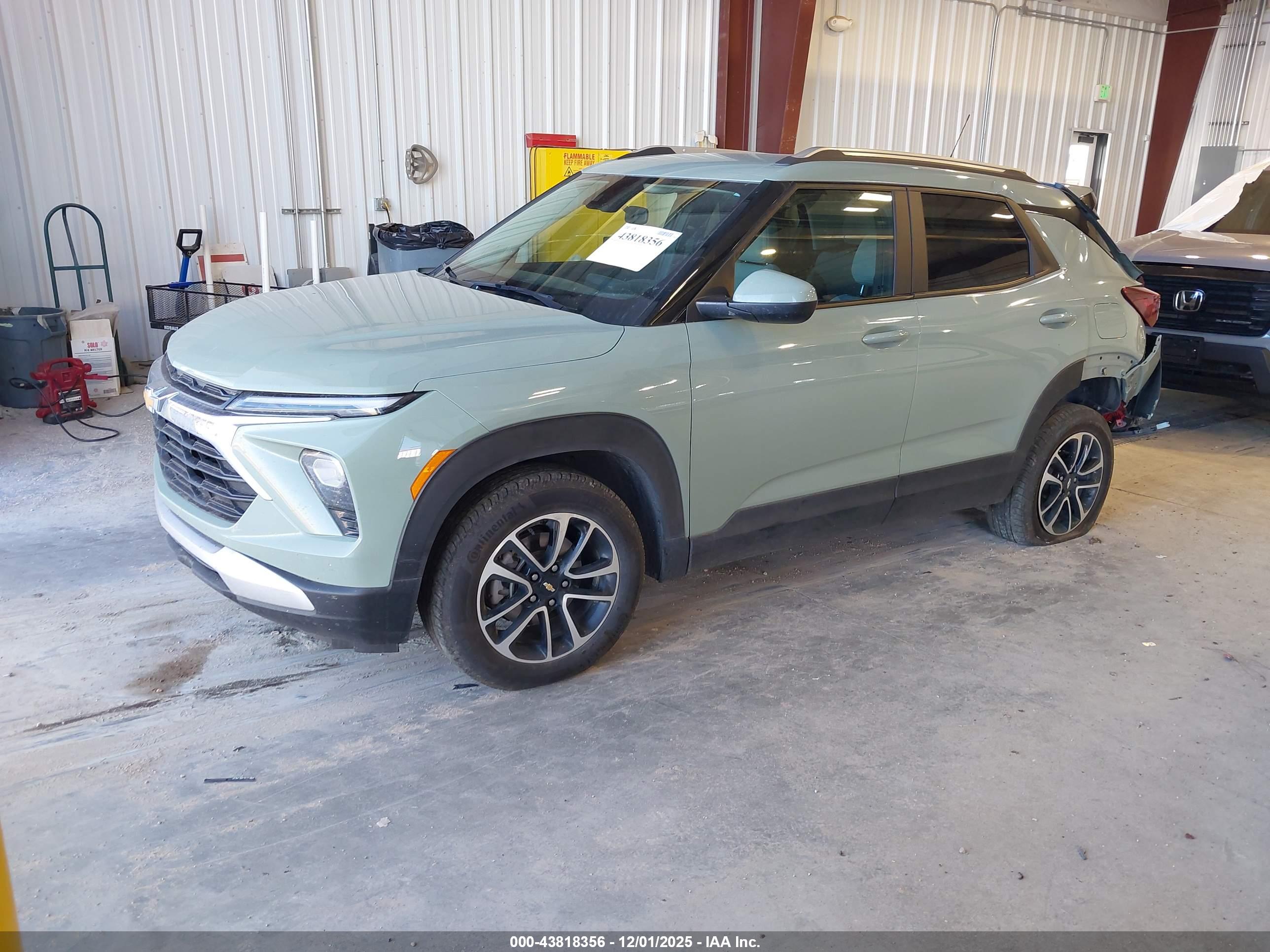 CHEVROLET TRAILBLAZER image 2