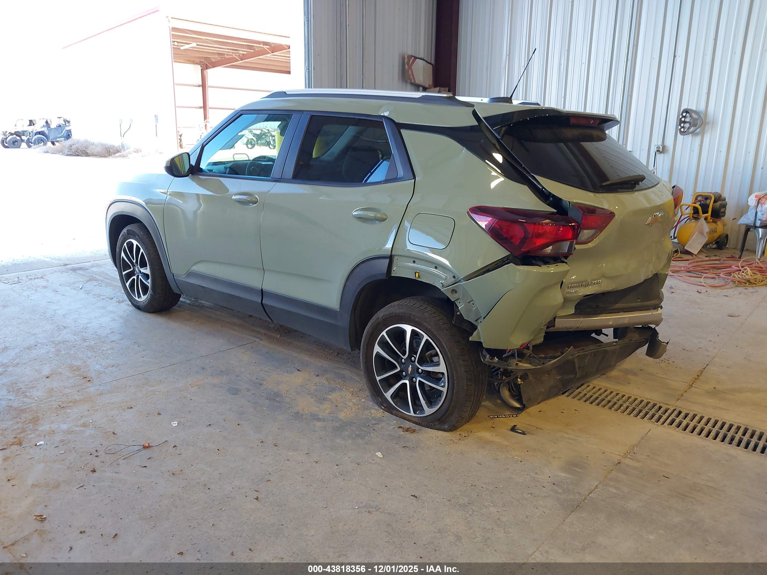 CHEVROLET TRAILBLAZER image 3
