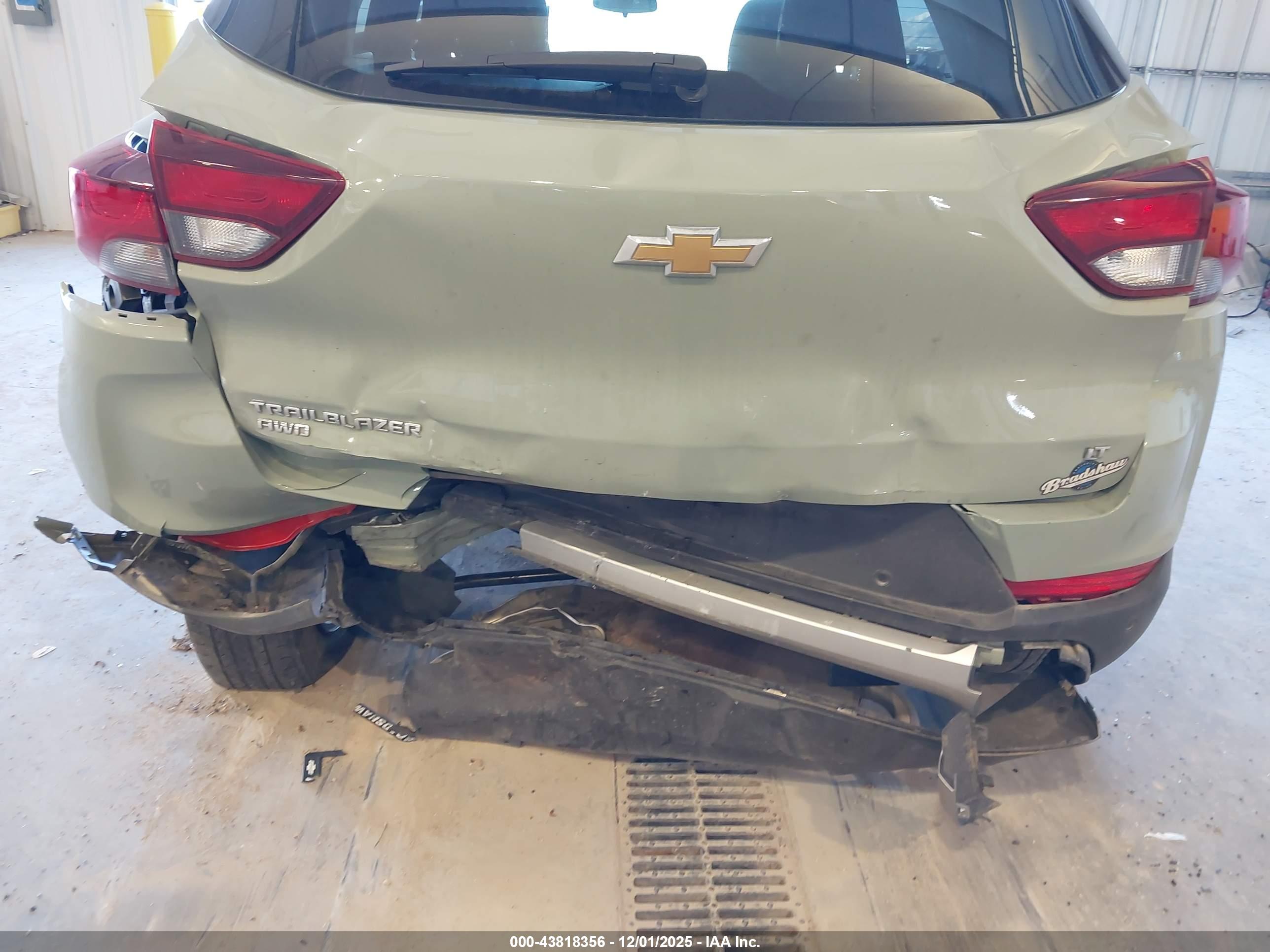 CHEVROLET TRAILBLAZER image 6