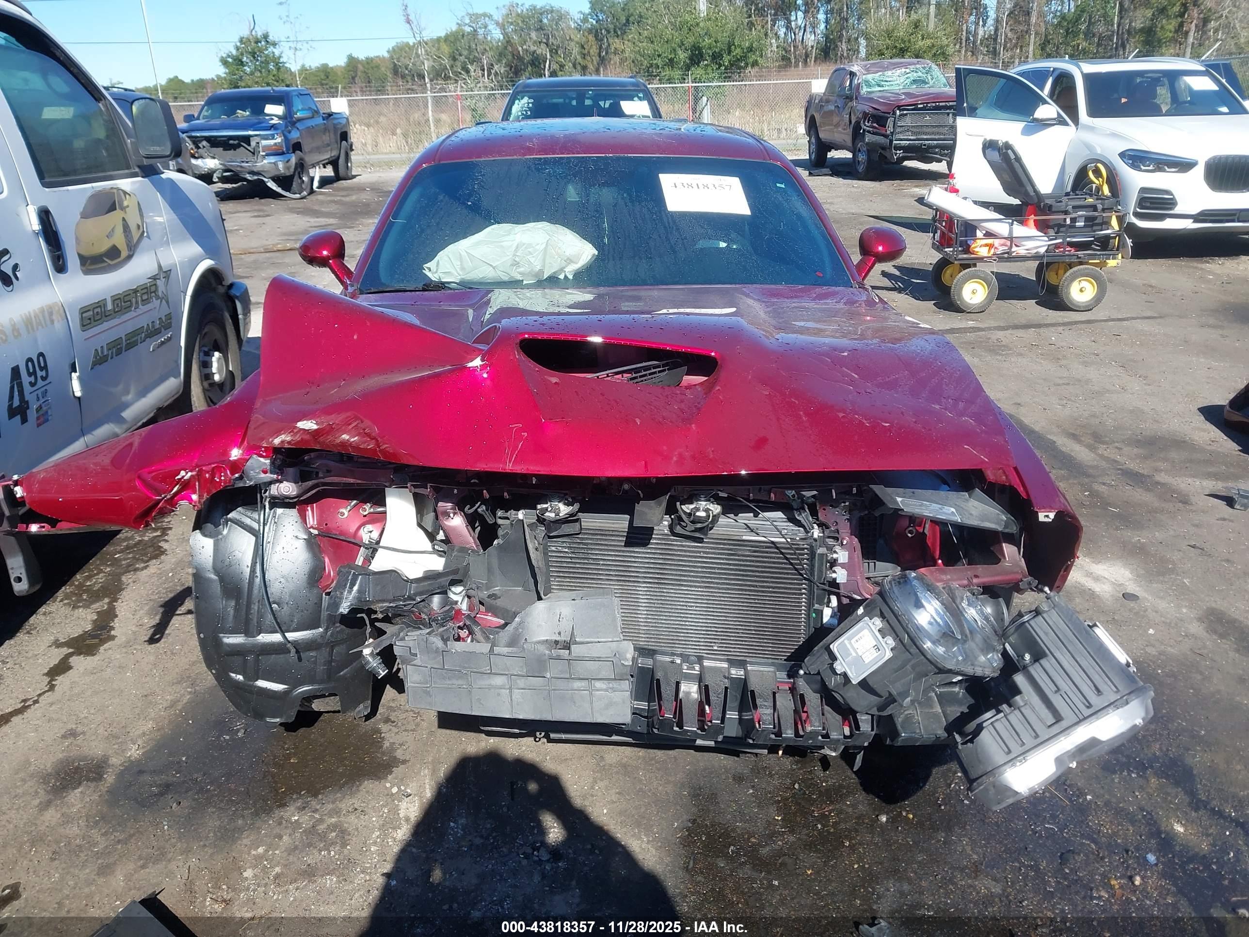 DODGE CHALLENGER image 6