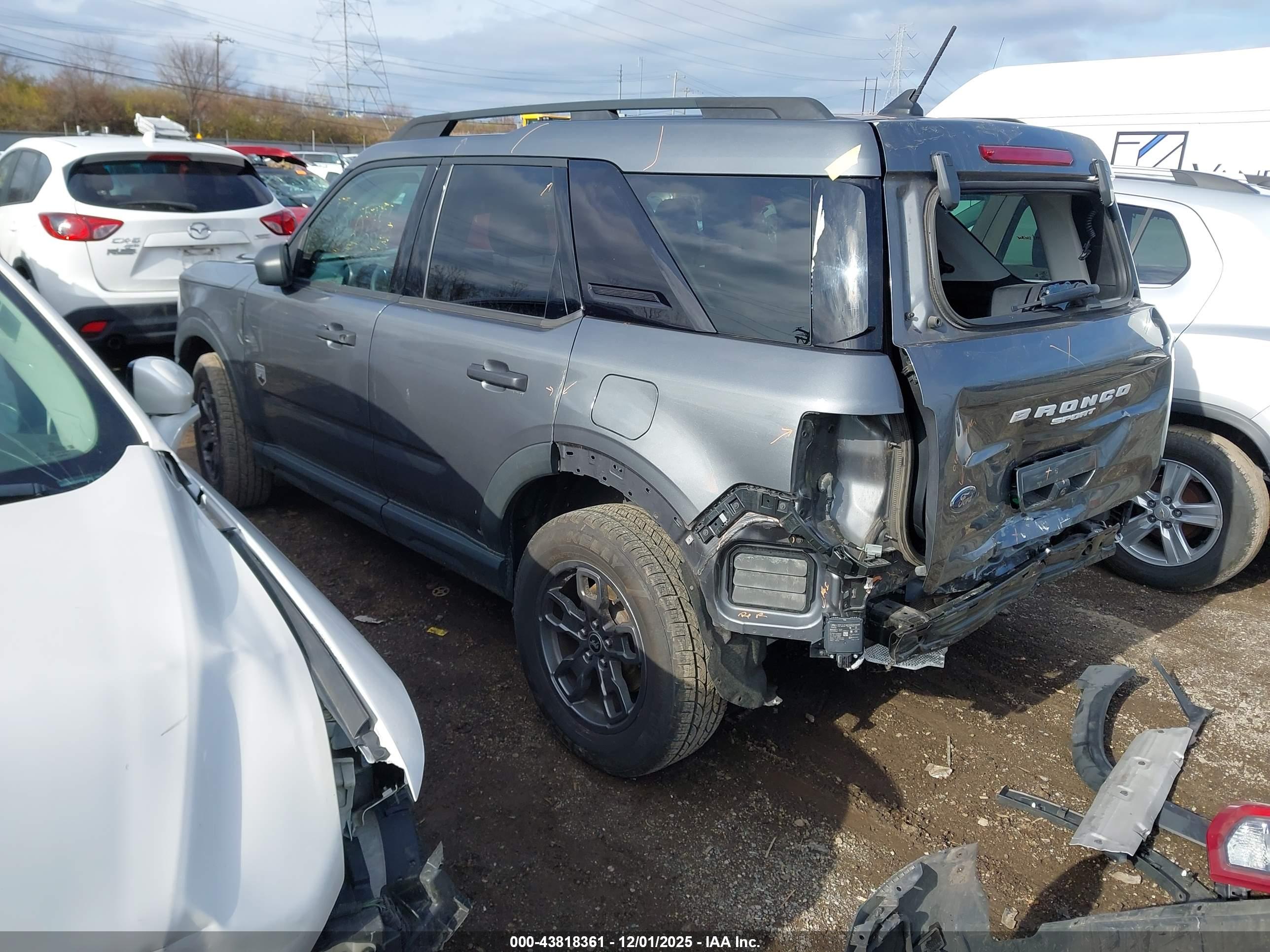 FORD BRONCO image 3