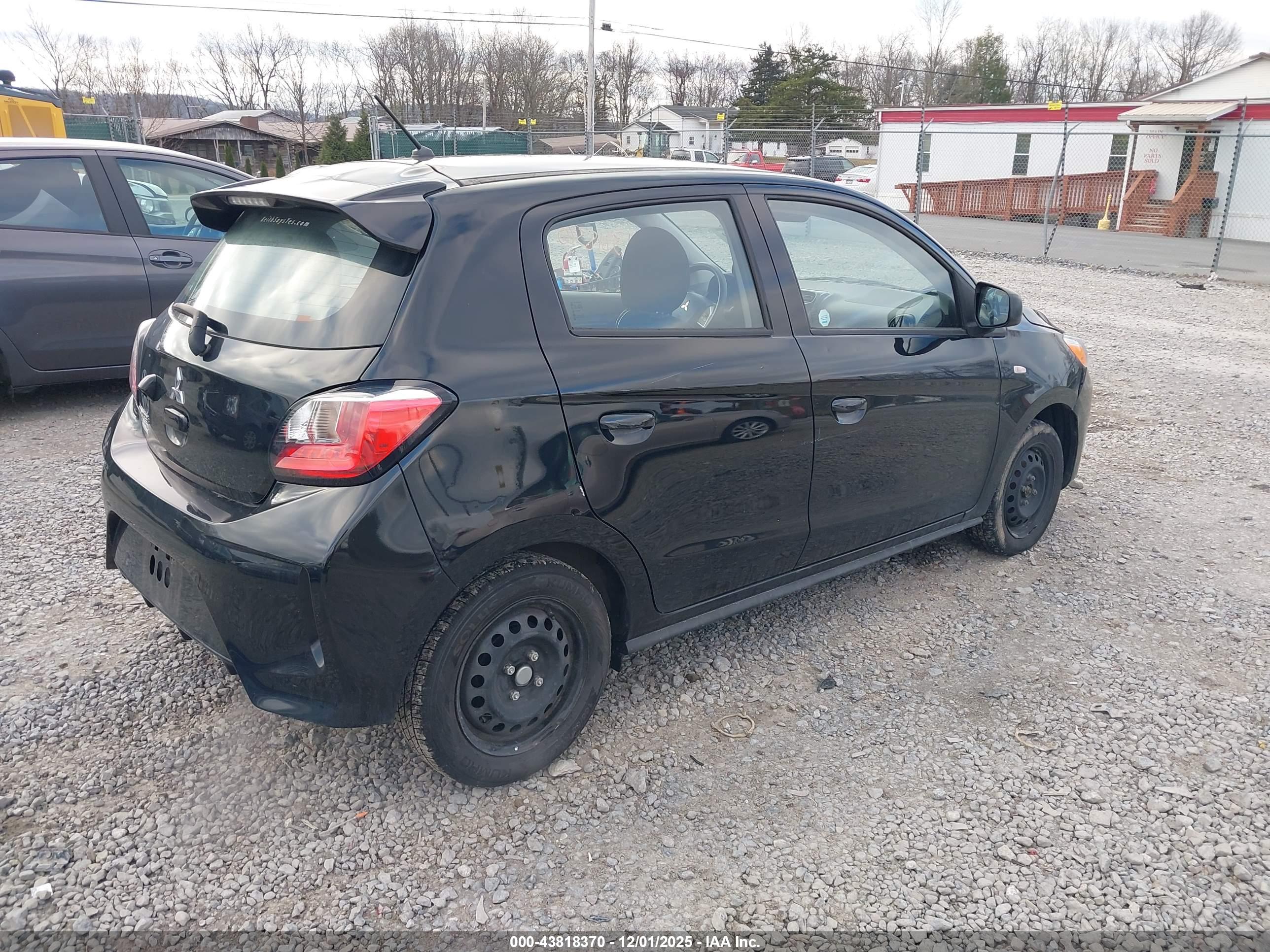 MITSUBISHI MIRAGE image 4