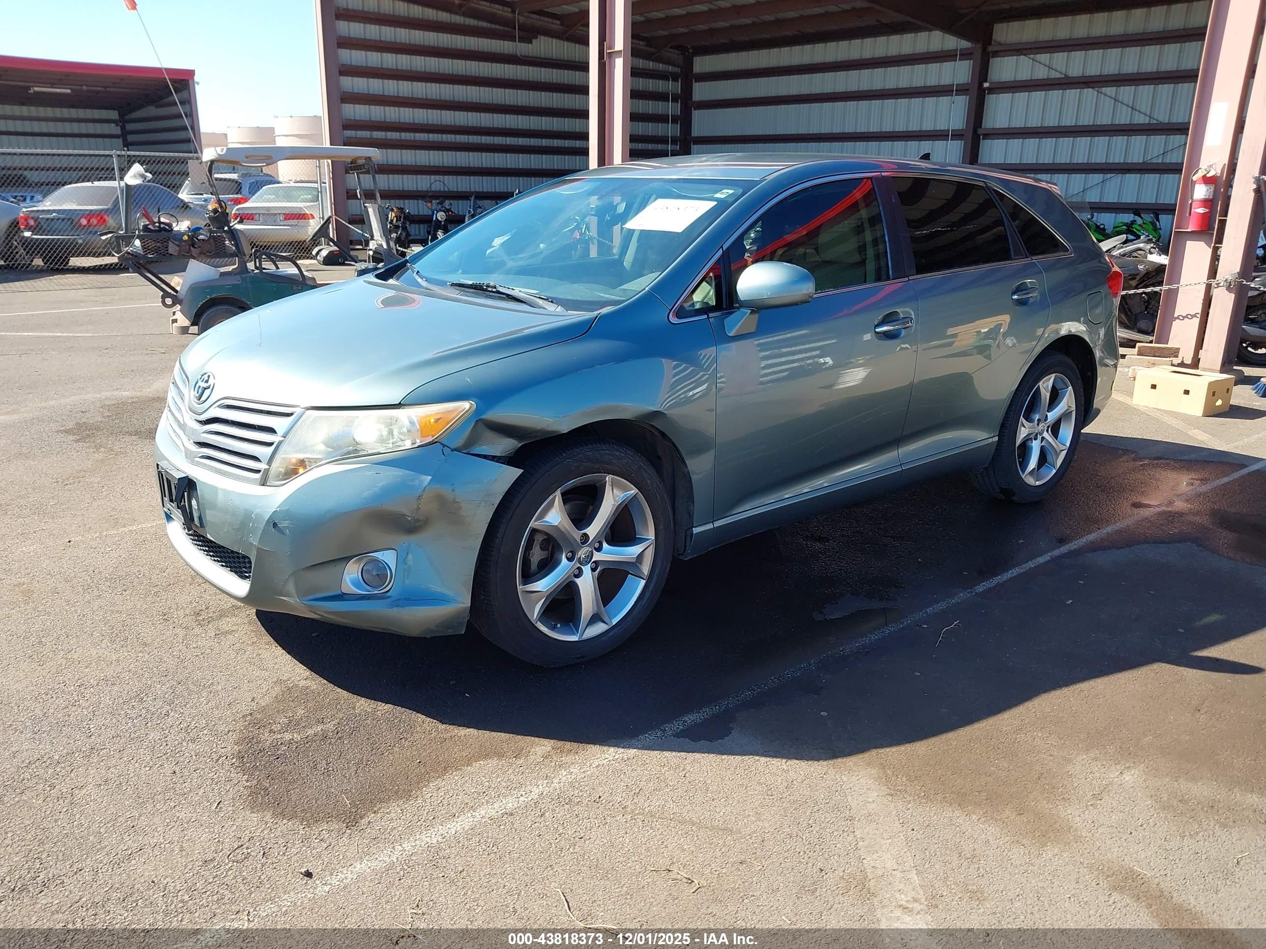 TOYOTA VENZA image 2