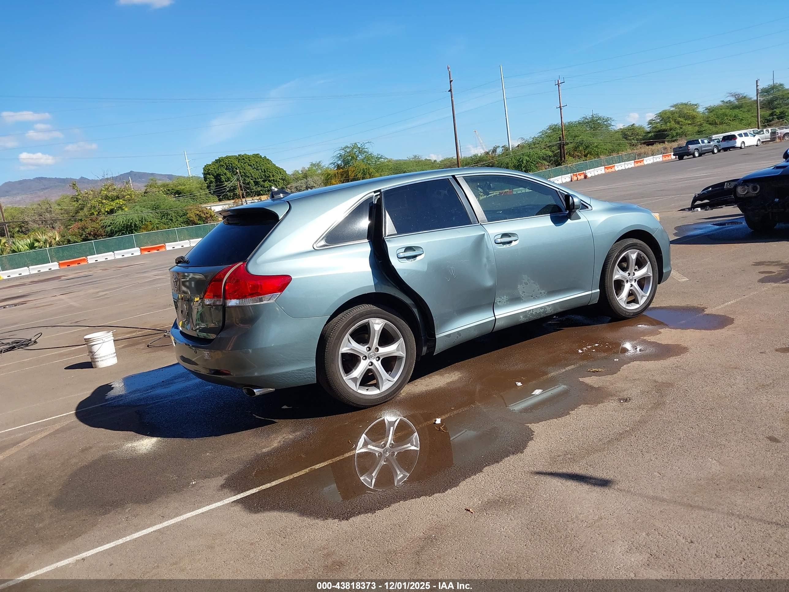 TOYOTA VENZA image 4