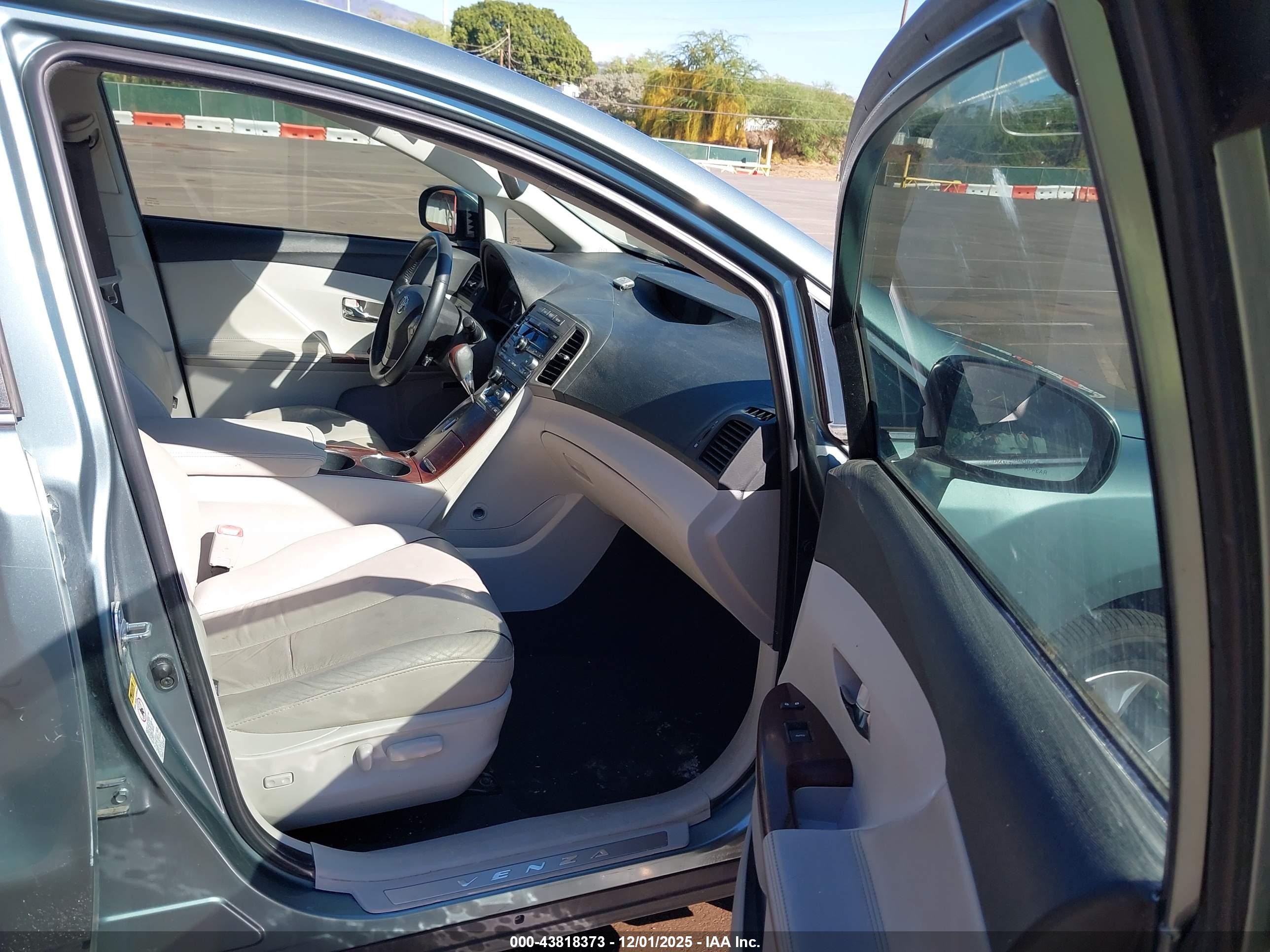 TOYOTA VENZA image 5