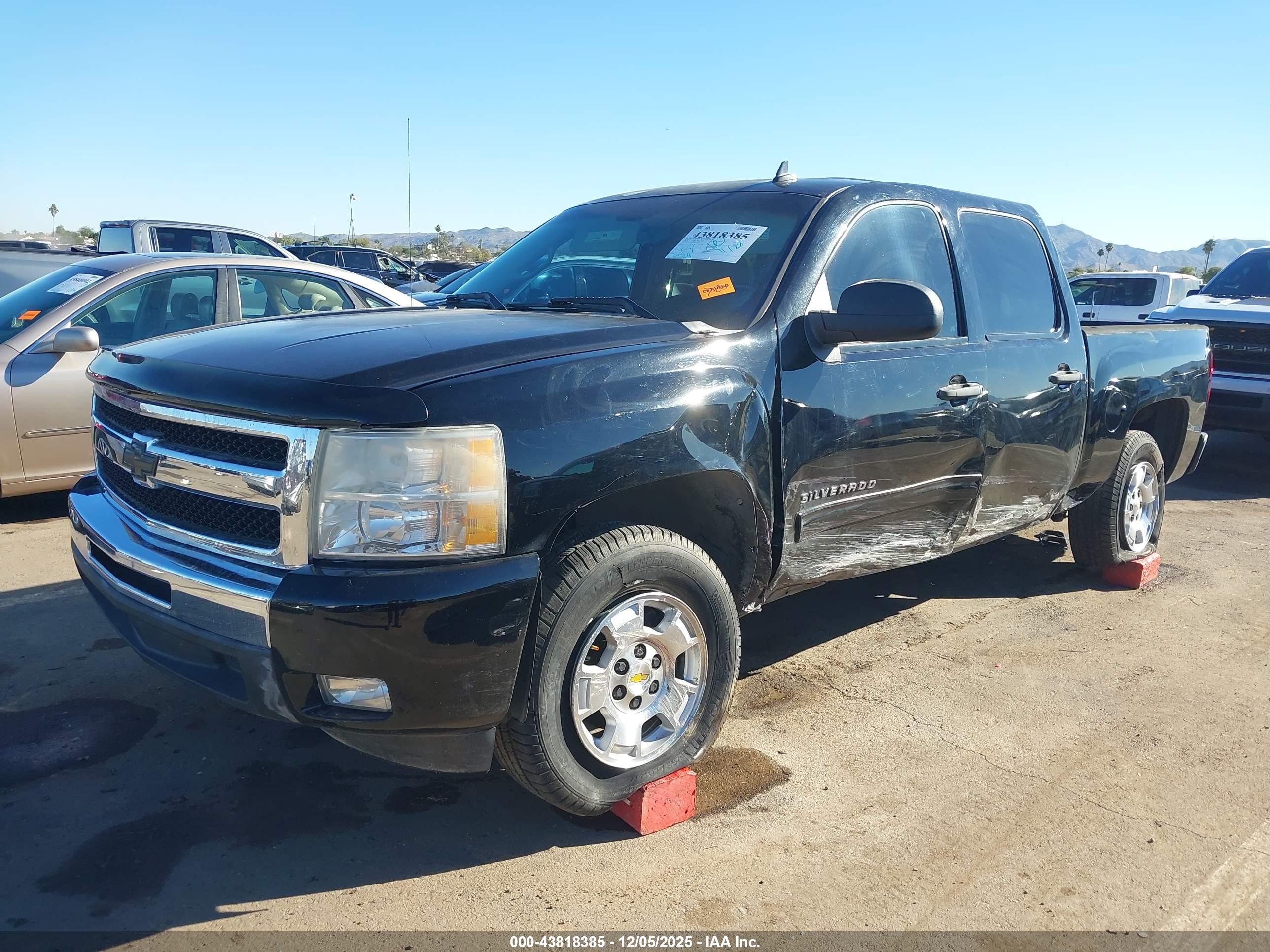 CHEVROLET SILVERADO image 6